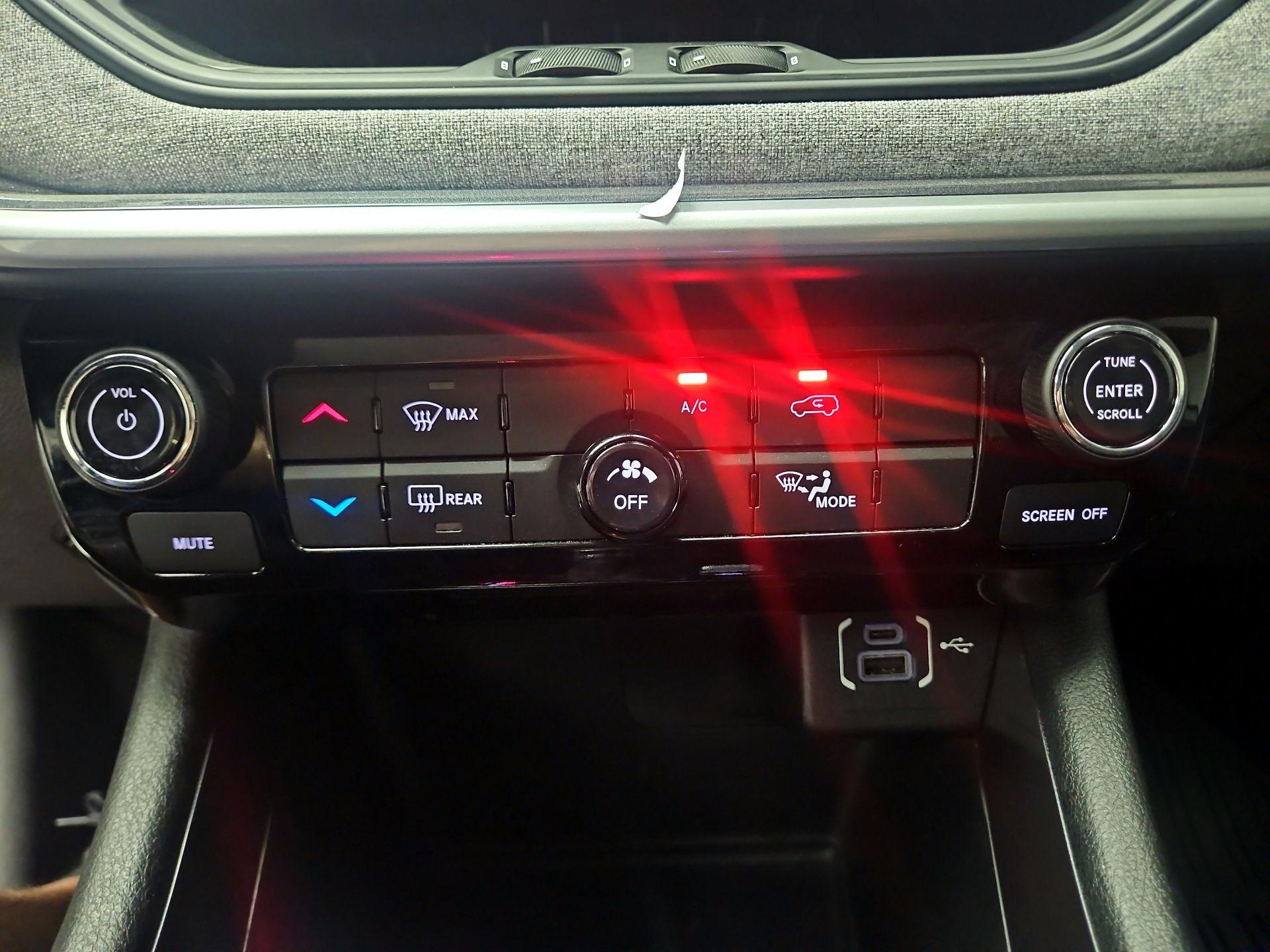 Thumbnail: 2022 Jeep Compass - 16