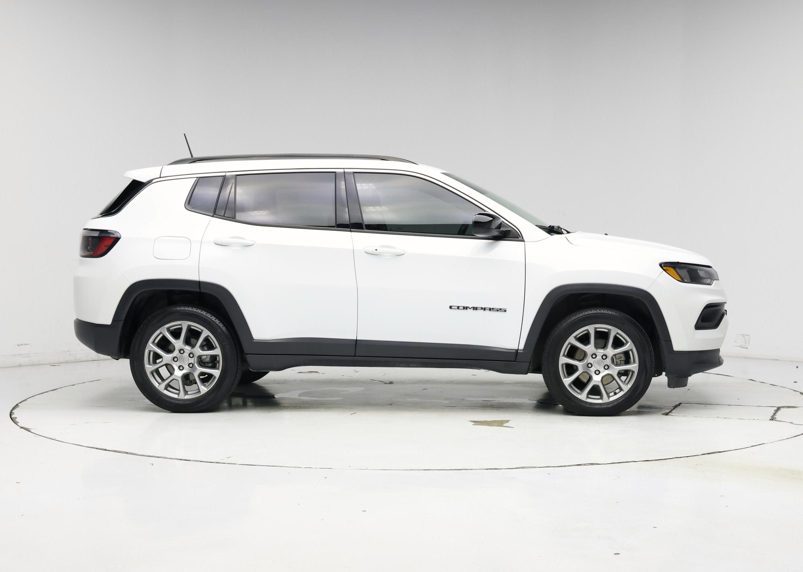 Thumbnail: 2022 Jeep Compass - 7