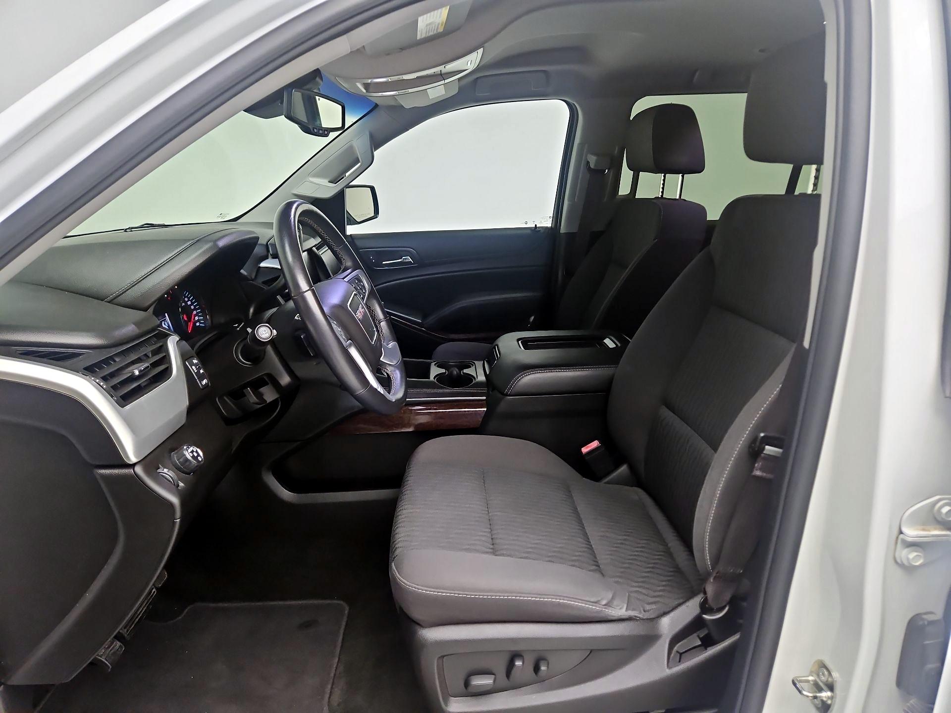 Thumbnail: 2017 GMC Yukon XL - 11