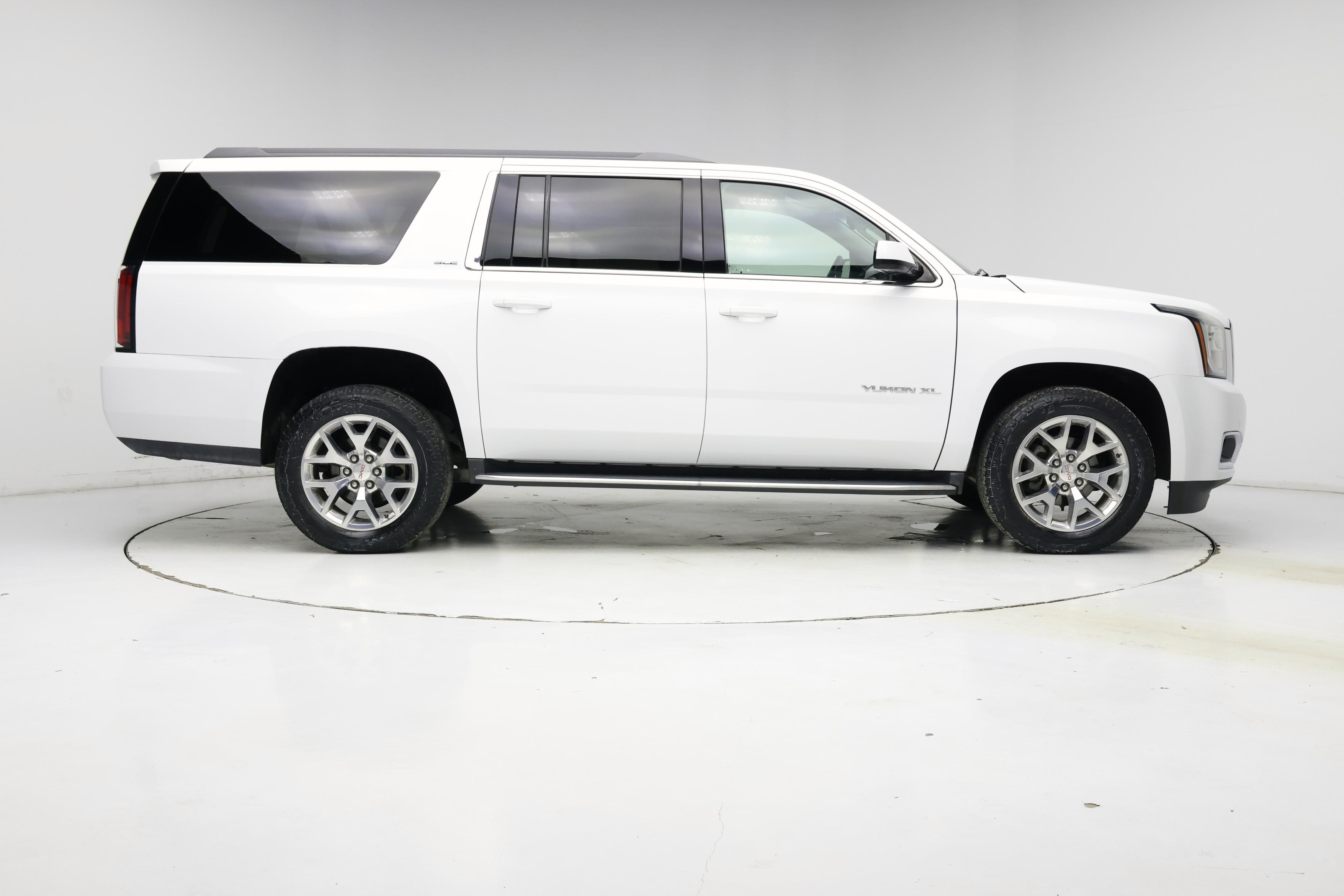 Thumbnail: 2017 GMC Yukon XL - 7