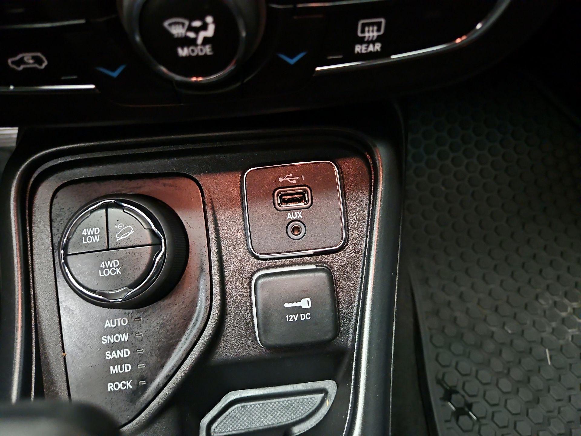 Thumbnail: 2019 Jeep Compass - 18