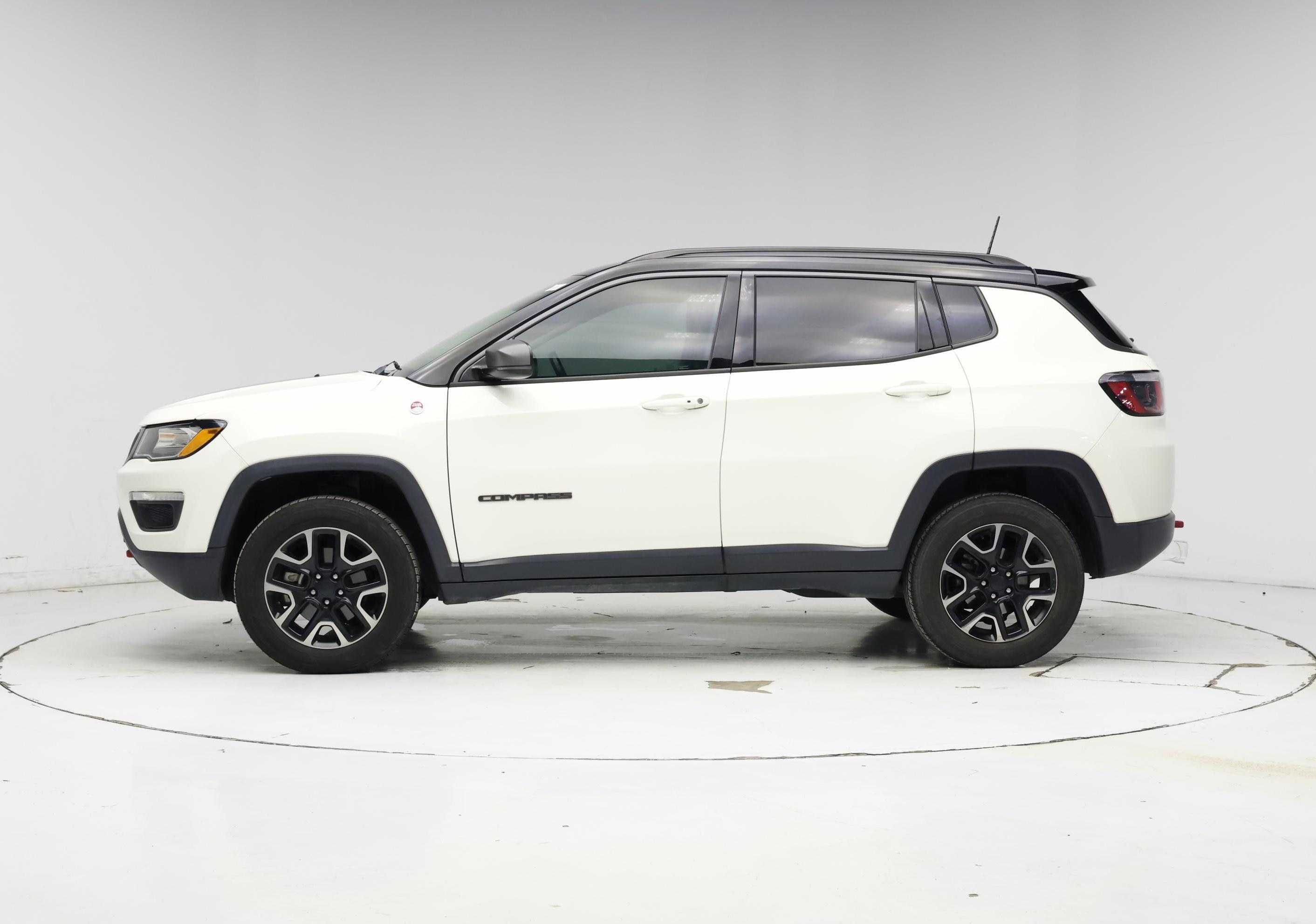 Thumbnail: 2019 Jeep Compass - 3