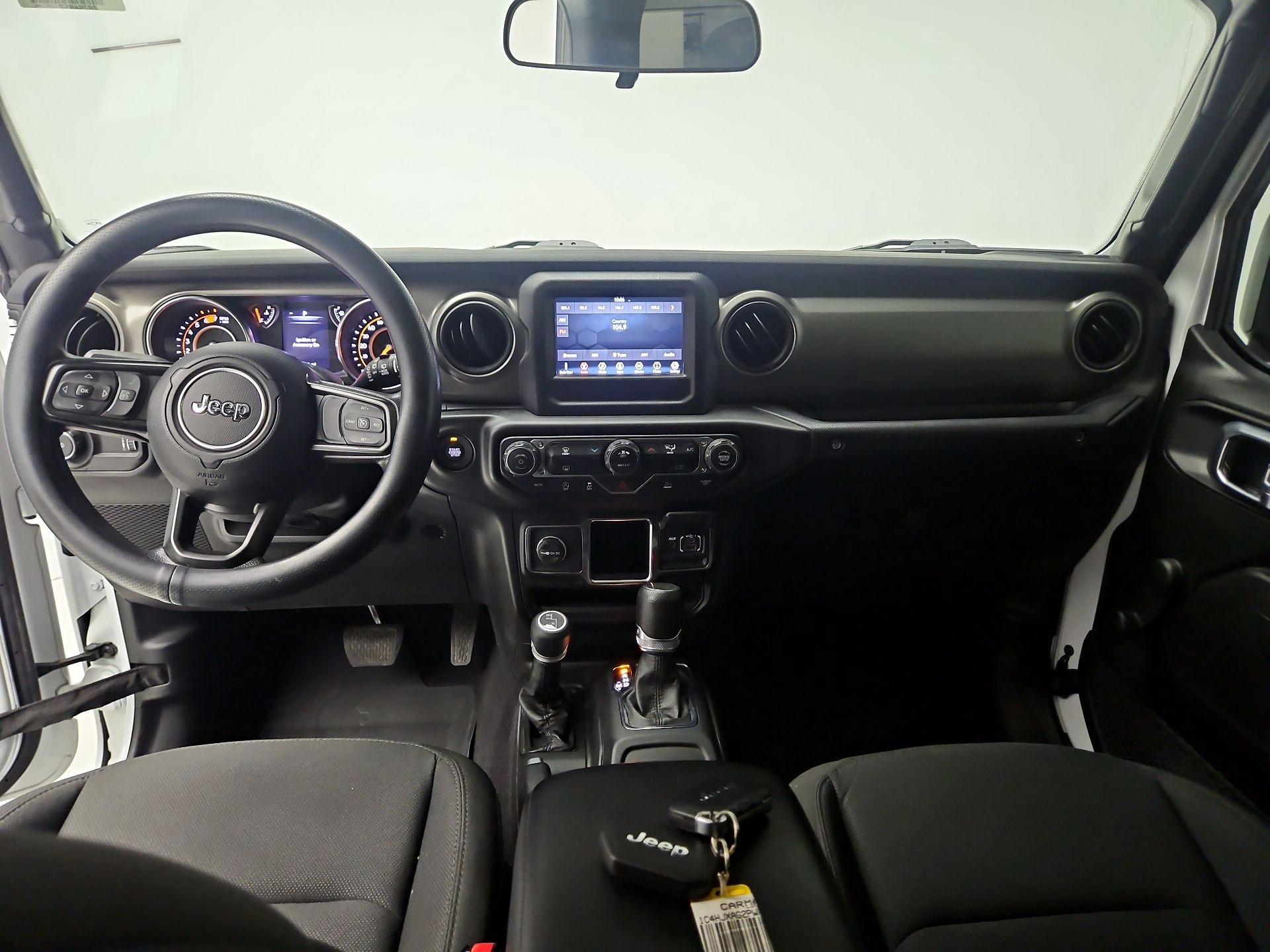 Thumbnail: 2023 Jeep Wrangler - 9