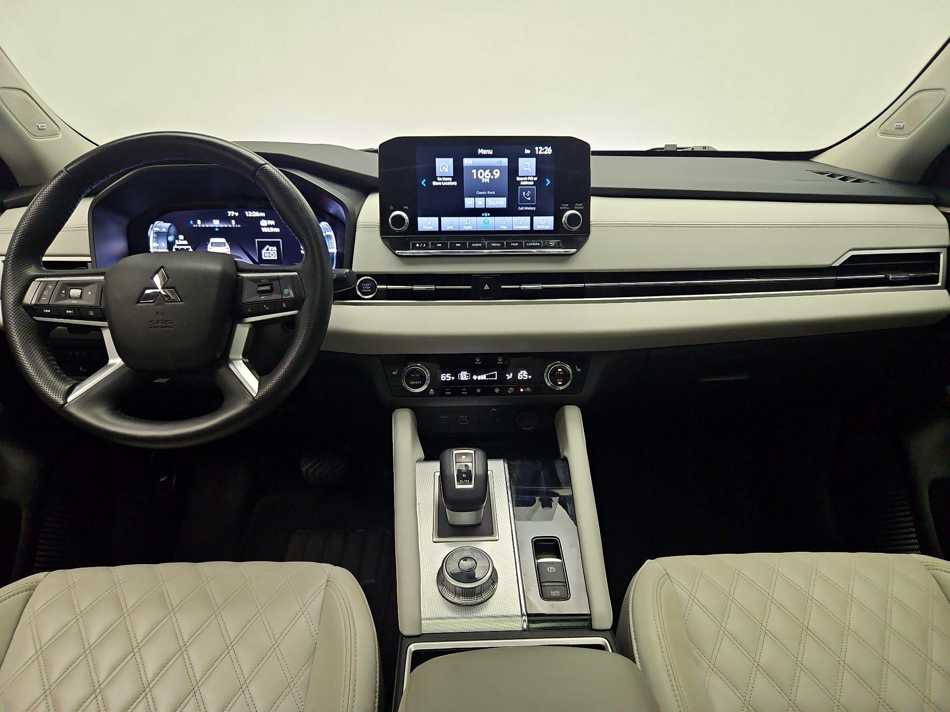 Thumbnail: 2024 Mitsubishi Outlander - 9