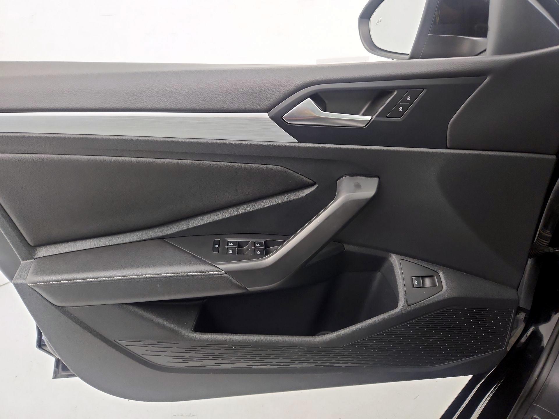 Thumbnail: 2025 Volkswagen Jetta - 12