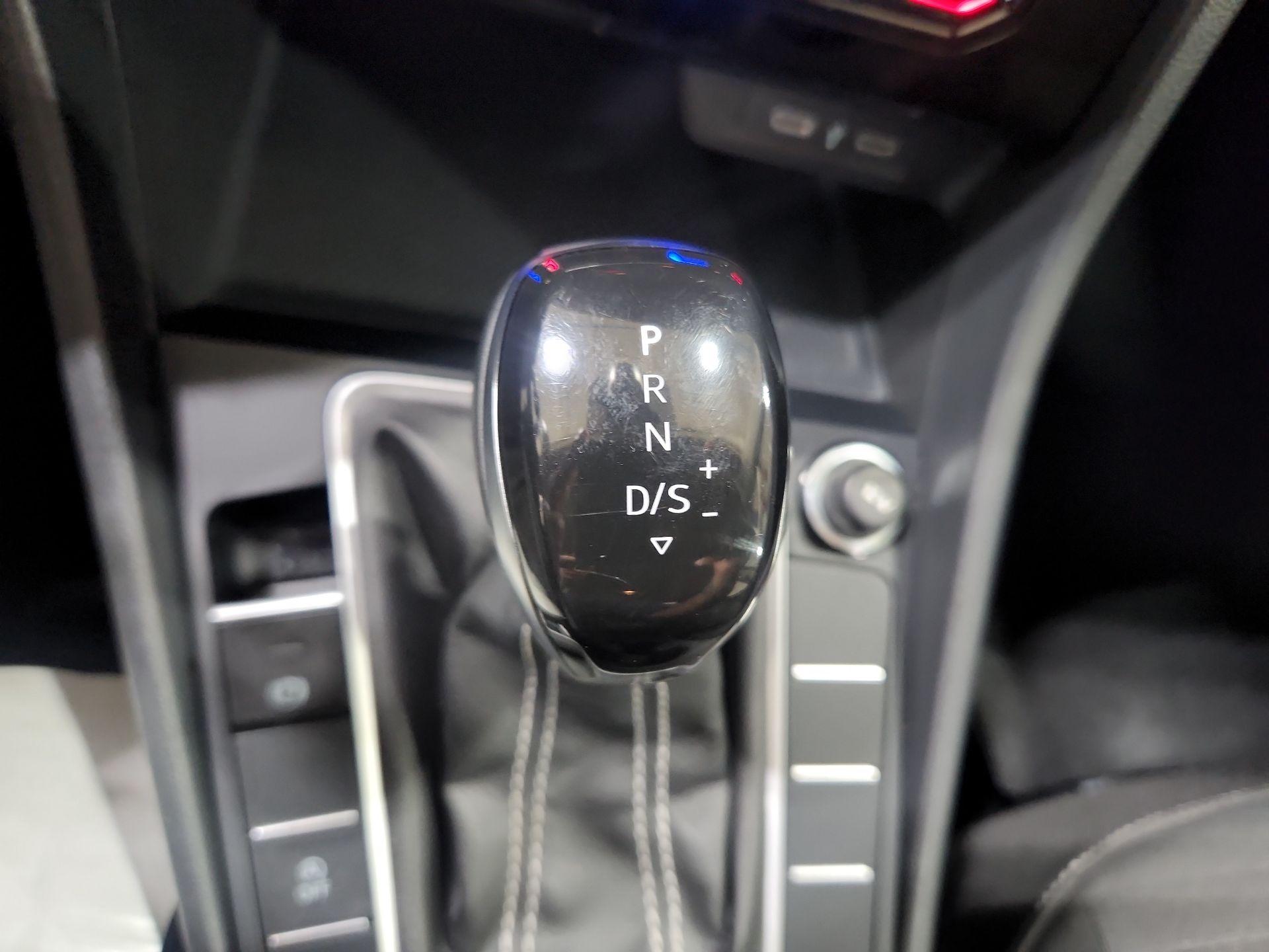 Thumbnail: 2025 Volkswagen Jetta - 17