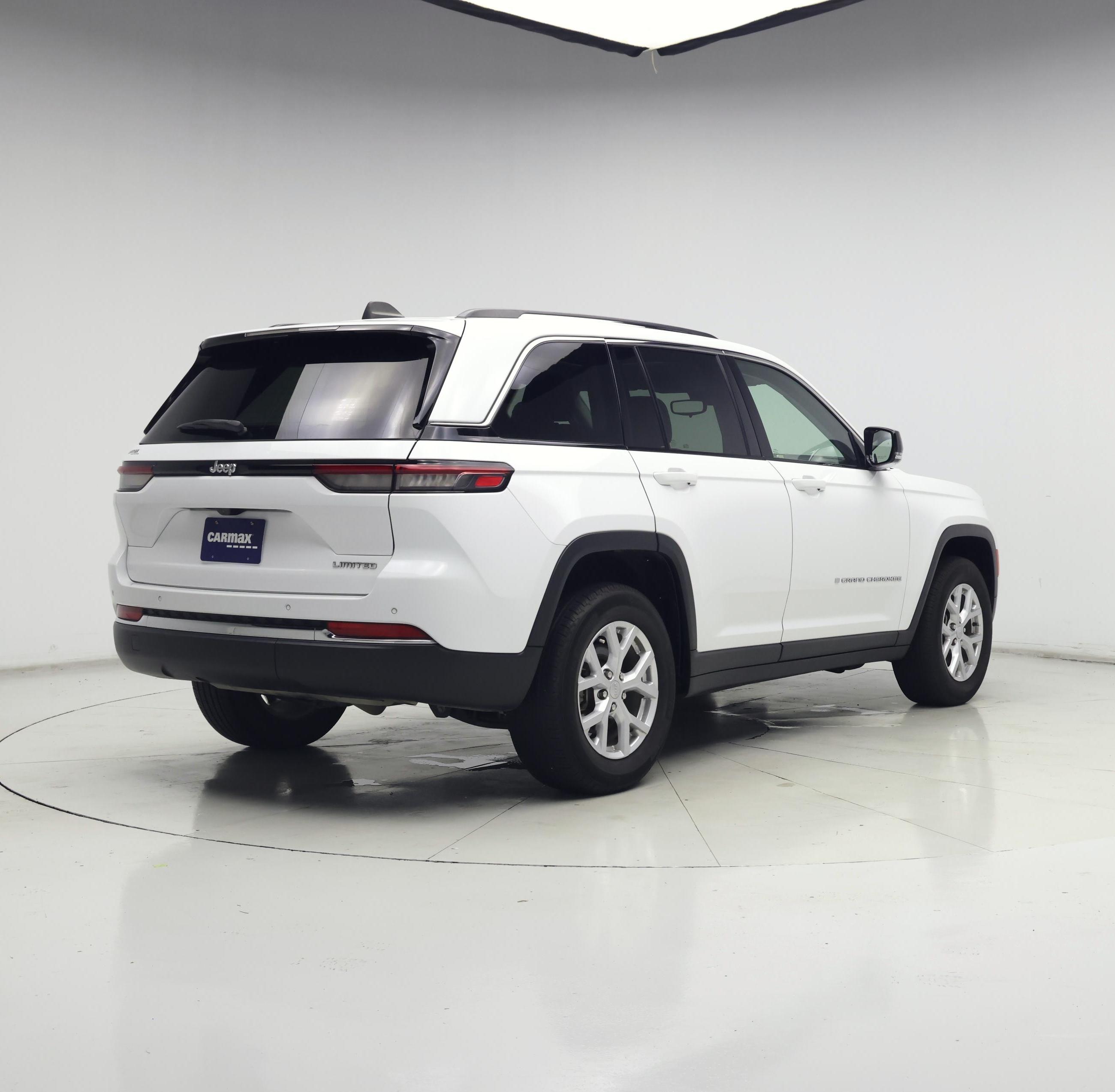 Thumbnail: 2023 Jeep Grand Cherokee - 8