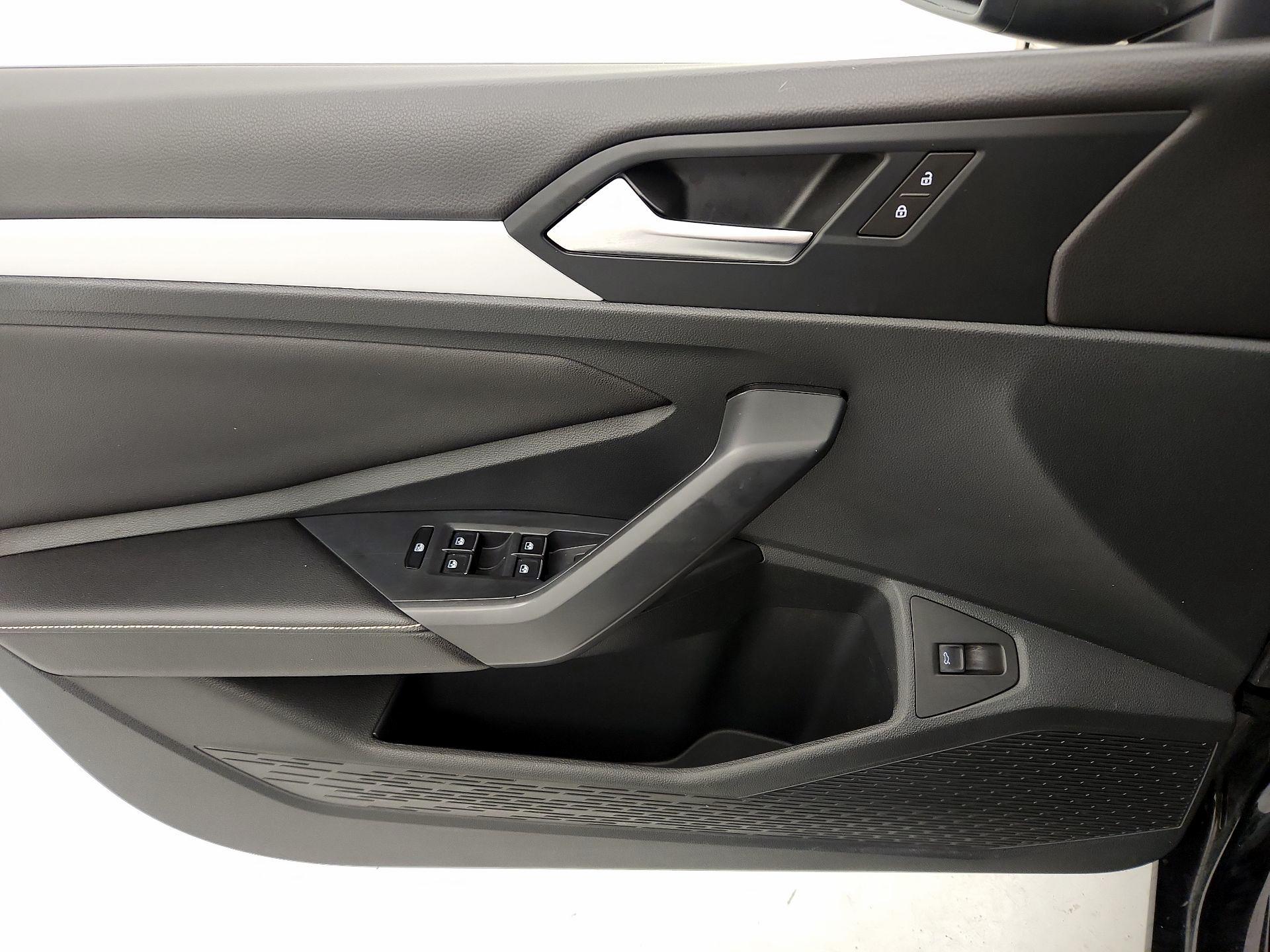 Thumbnail: 2025 Volkswagen Jetta - 12