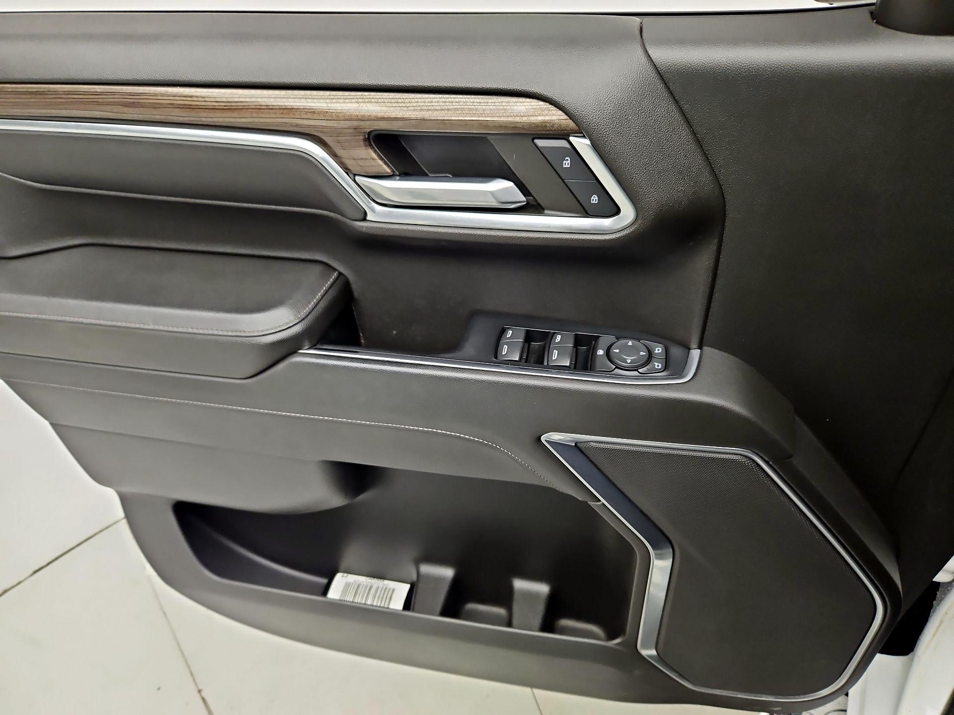 Thumbnail: 2022 Chevrolet Silverado 1500 - 12