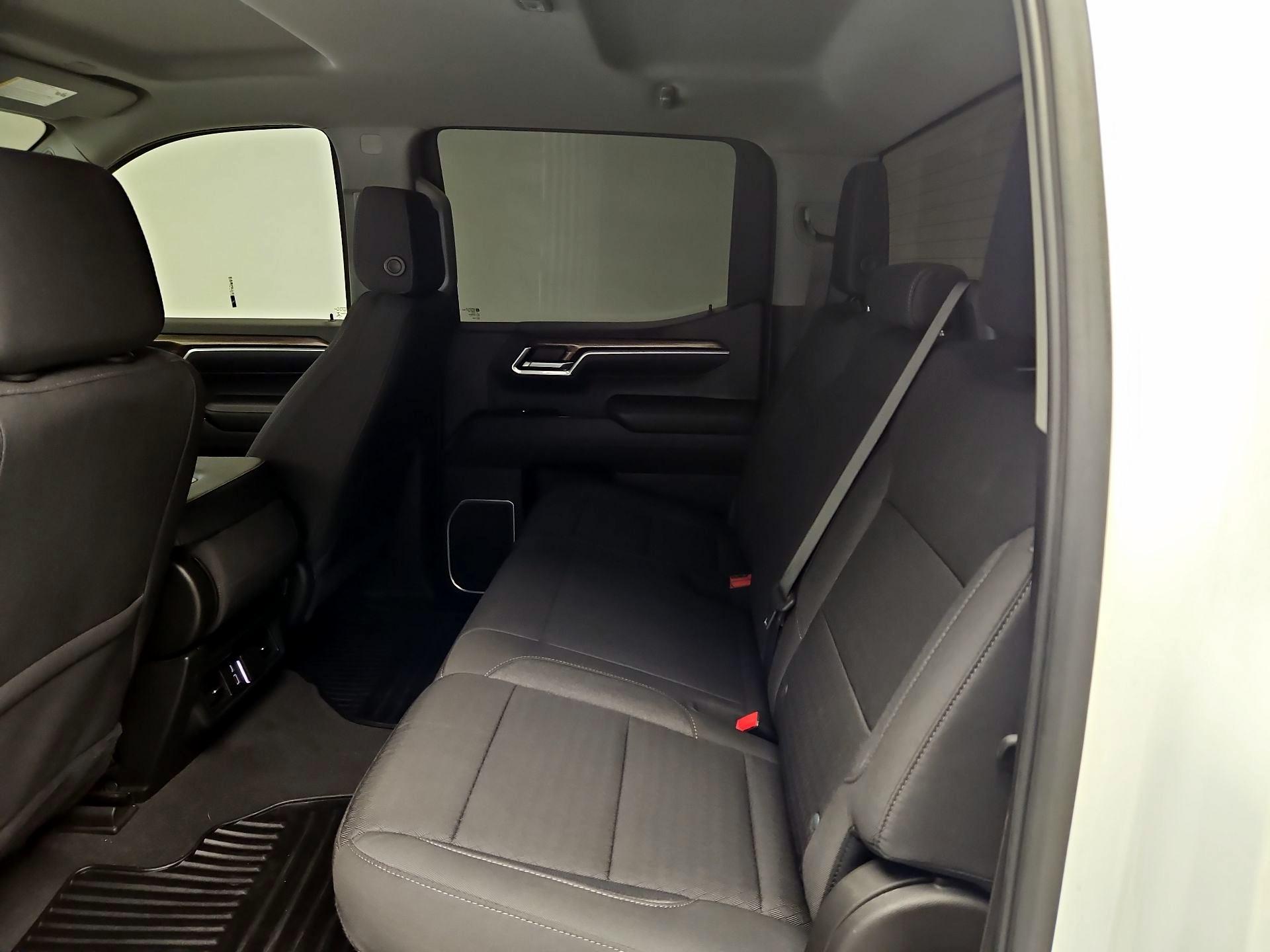 Thumbnail: 2022 Chevrolet Silverado 1500 - 19