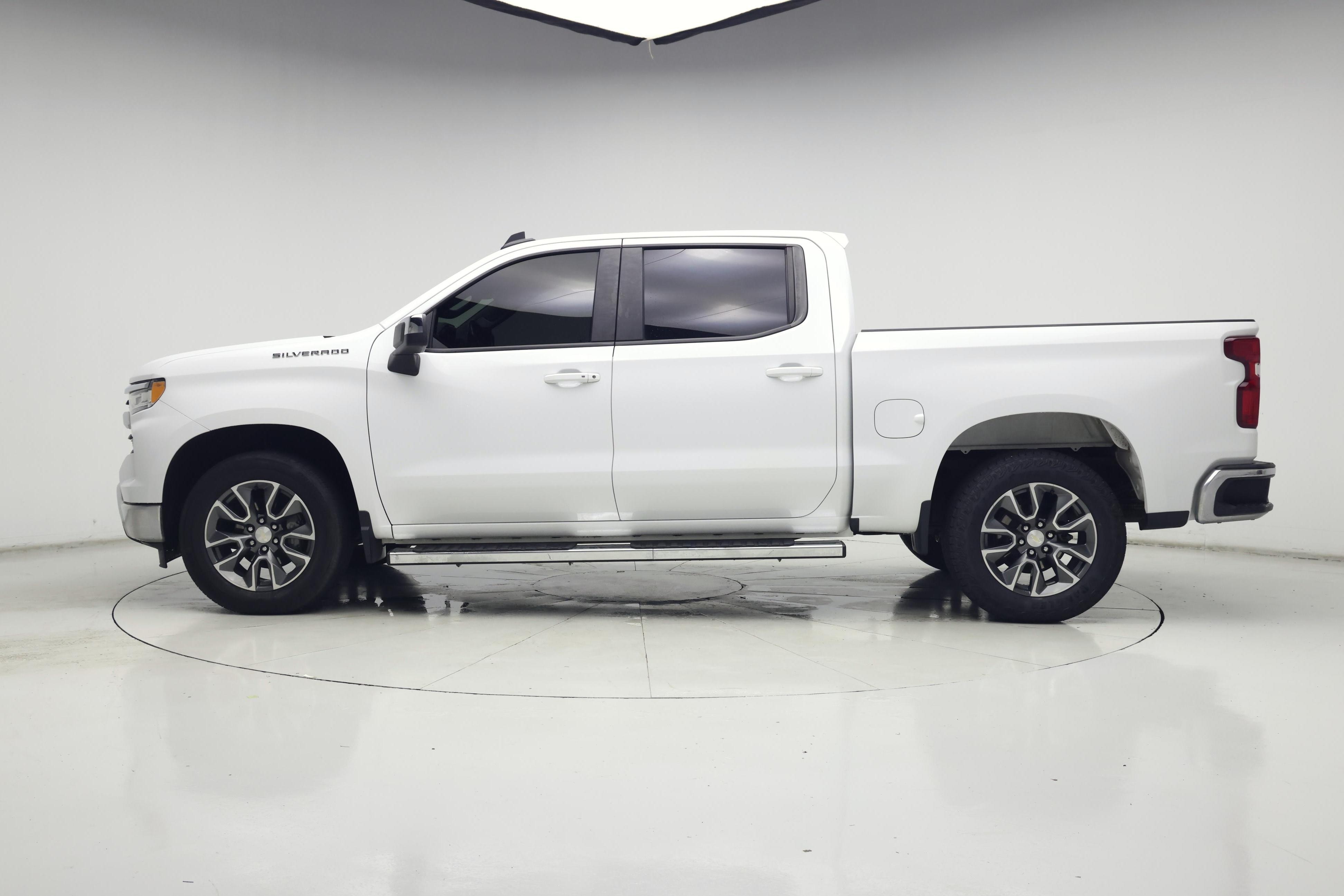 Thumbnail: 2022 Chevrolet Silverado 1500 - 3