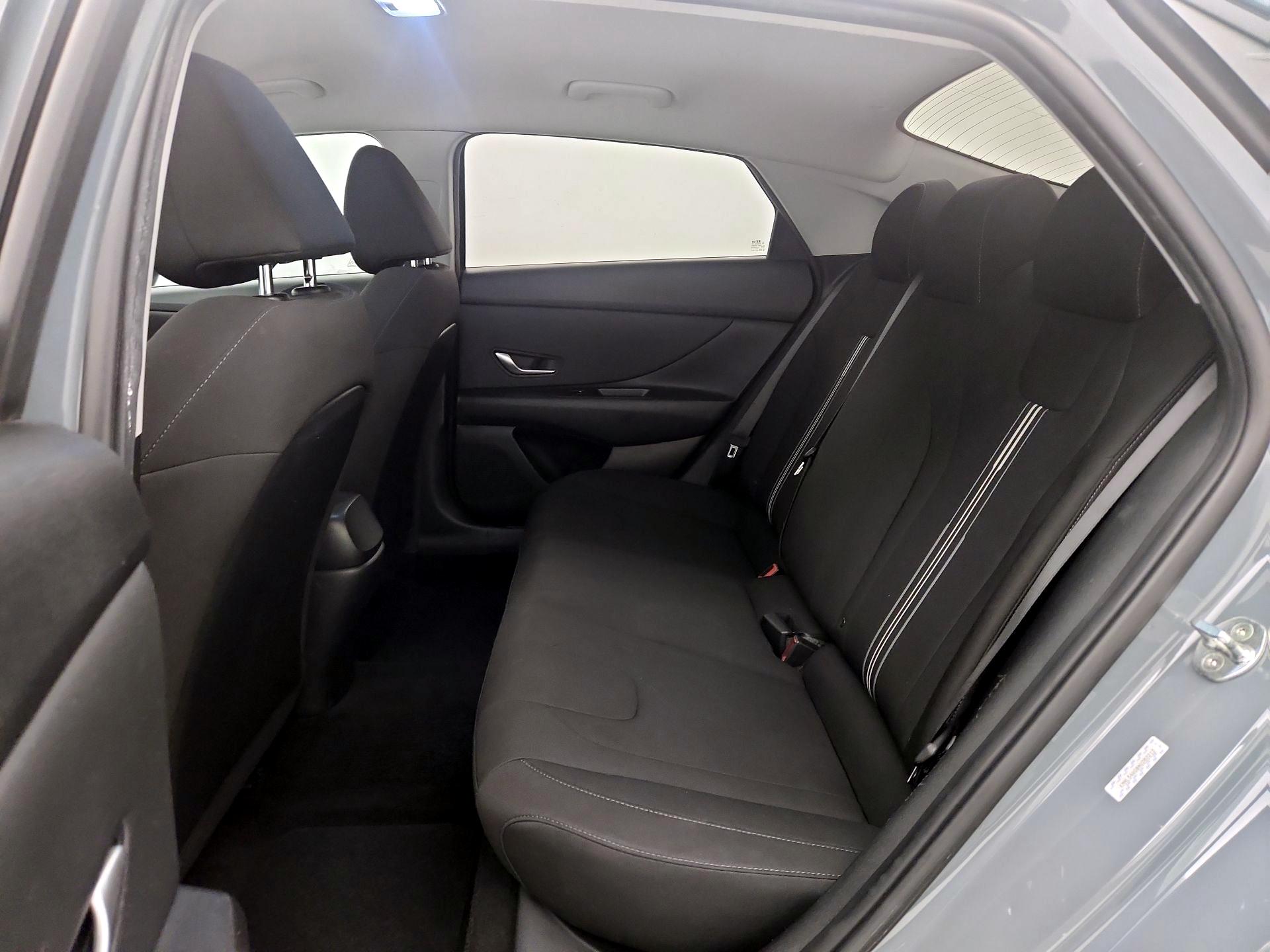 Thumbnail: 2022 Hyundai Elantra - 19