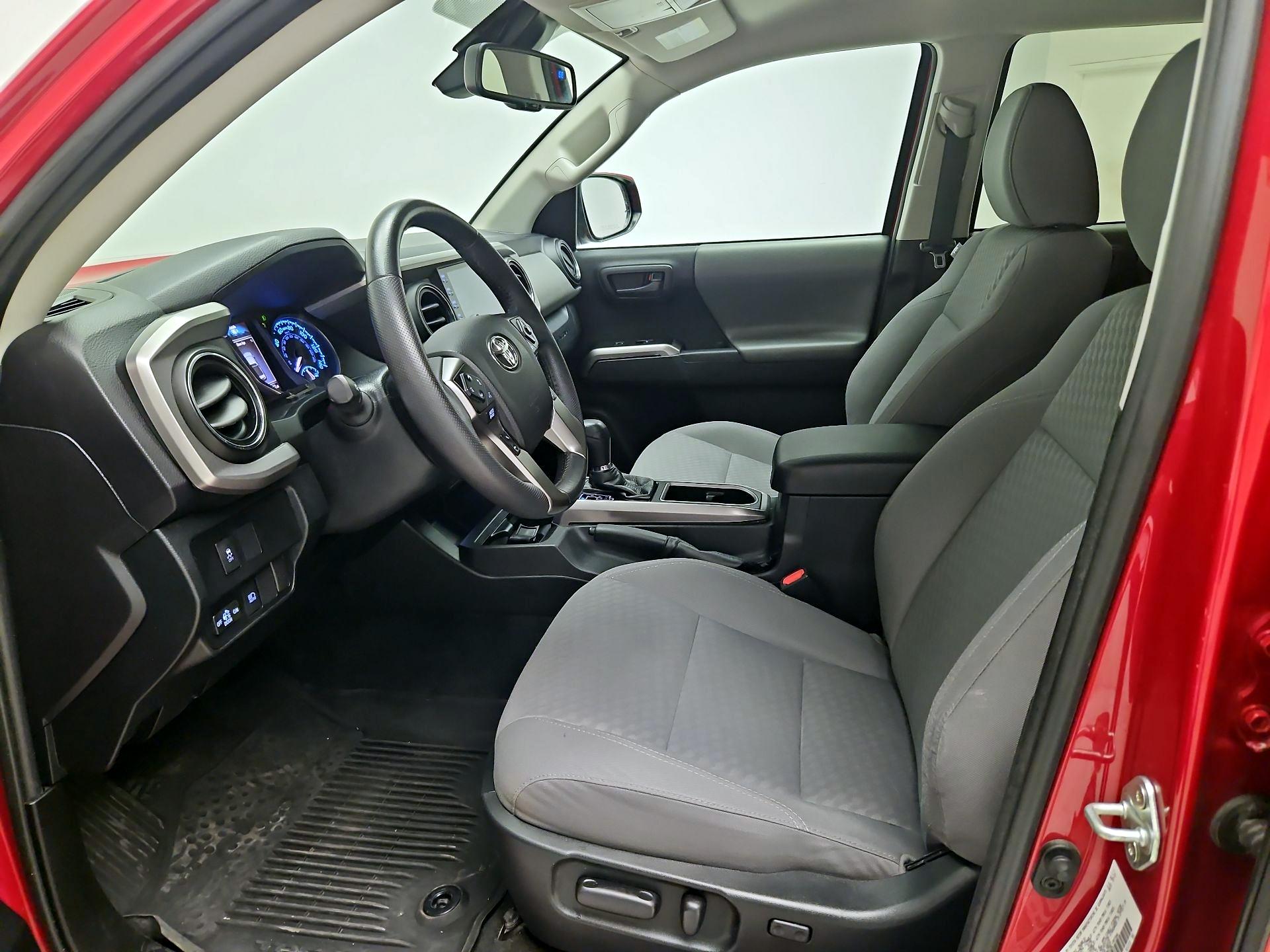 Thumbnail: 2021 Toyota Tacoma - 11