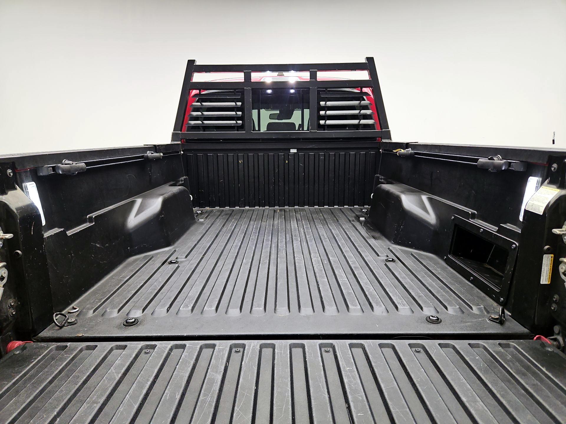 Thumbnail: 2021 Toyota Tacoma - 20