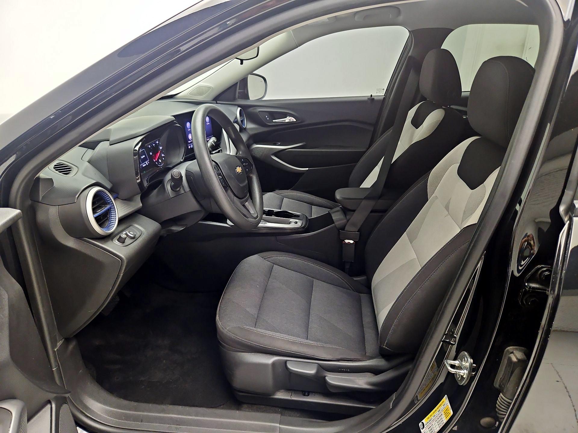 Thumbnail: 2024 Chevrolet Trax - 11