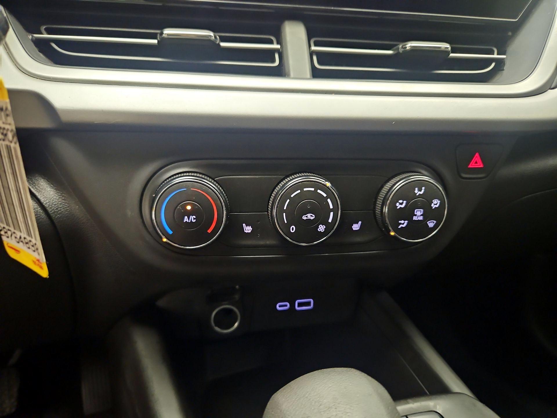 Thumbnail: 2024 Chevrolet Trax - 16