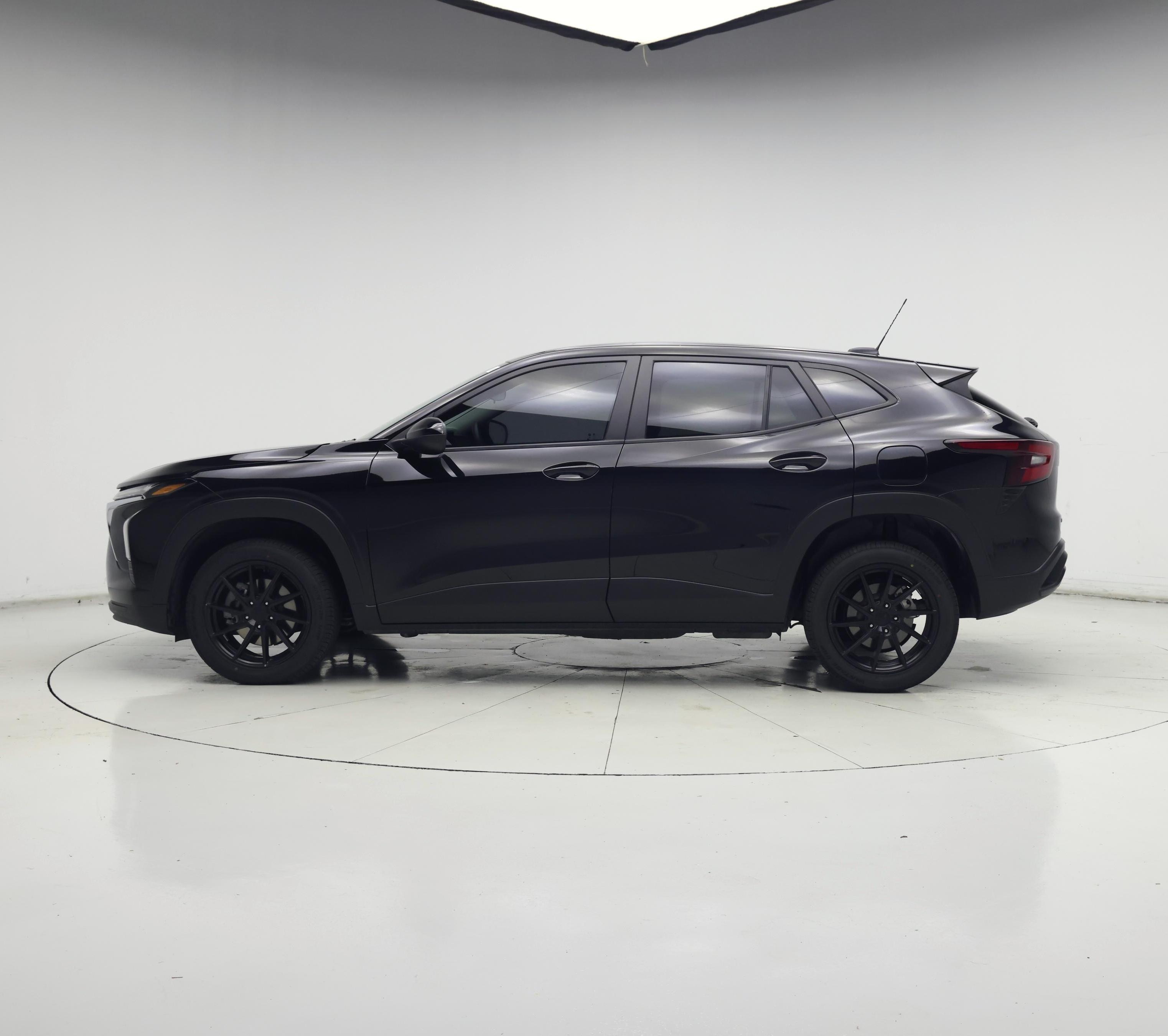 Thumbnail: 2024 Chevrolet Trax - 3