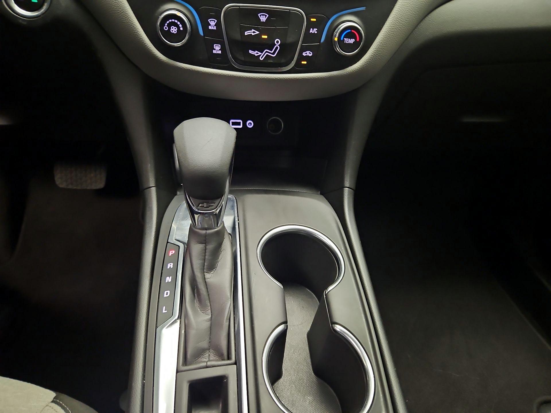 Thumbnail: 2022 Chevrolet Equinox - 16