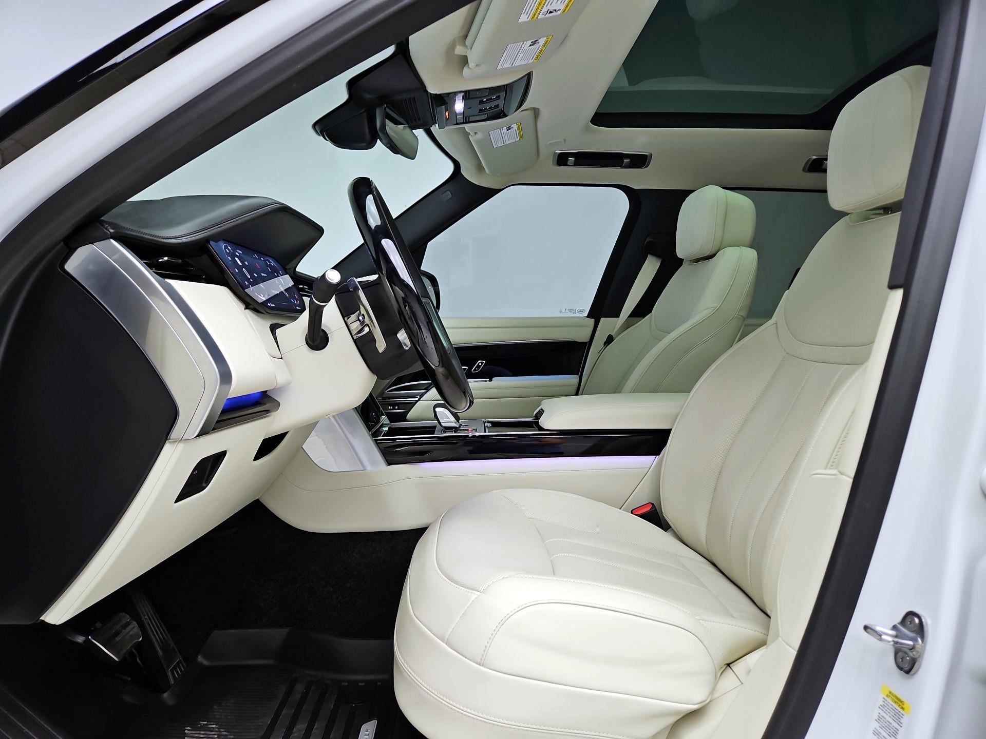 Thumbnail: 2025 Land Rover Range Rover - 11