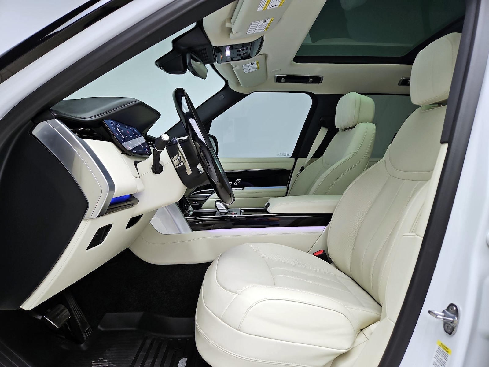 2025 Land Rover Range Rover SE - Photo 12