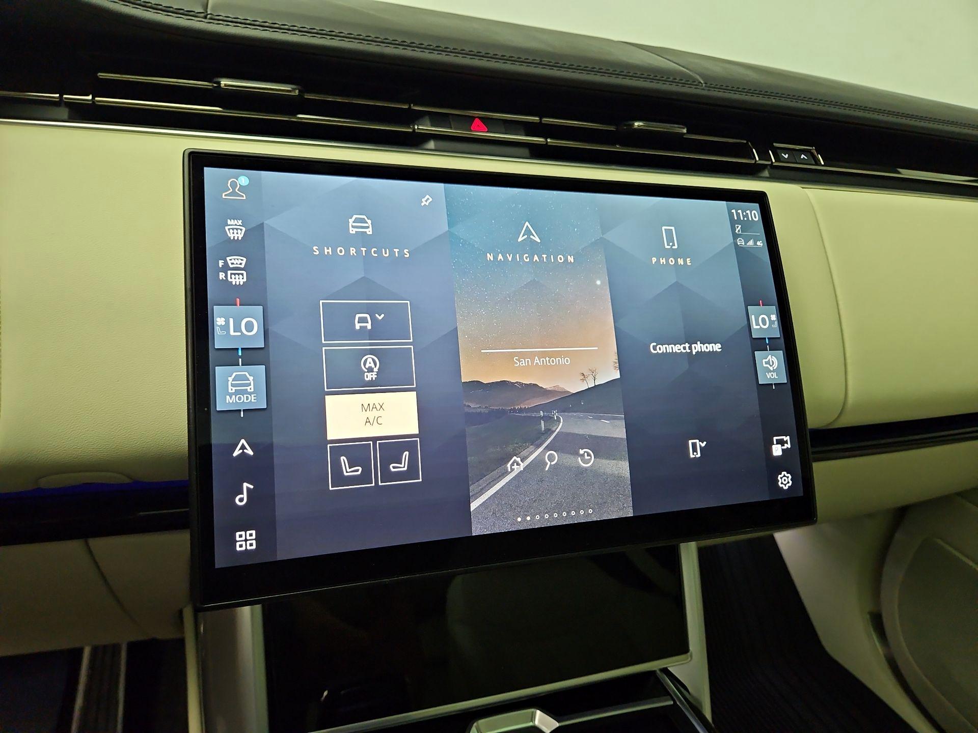 Thumbnail: 2025 Land Rover Range Rover - 17