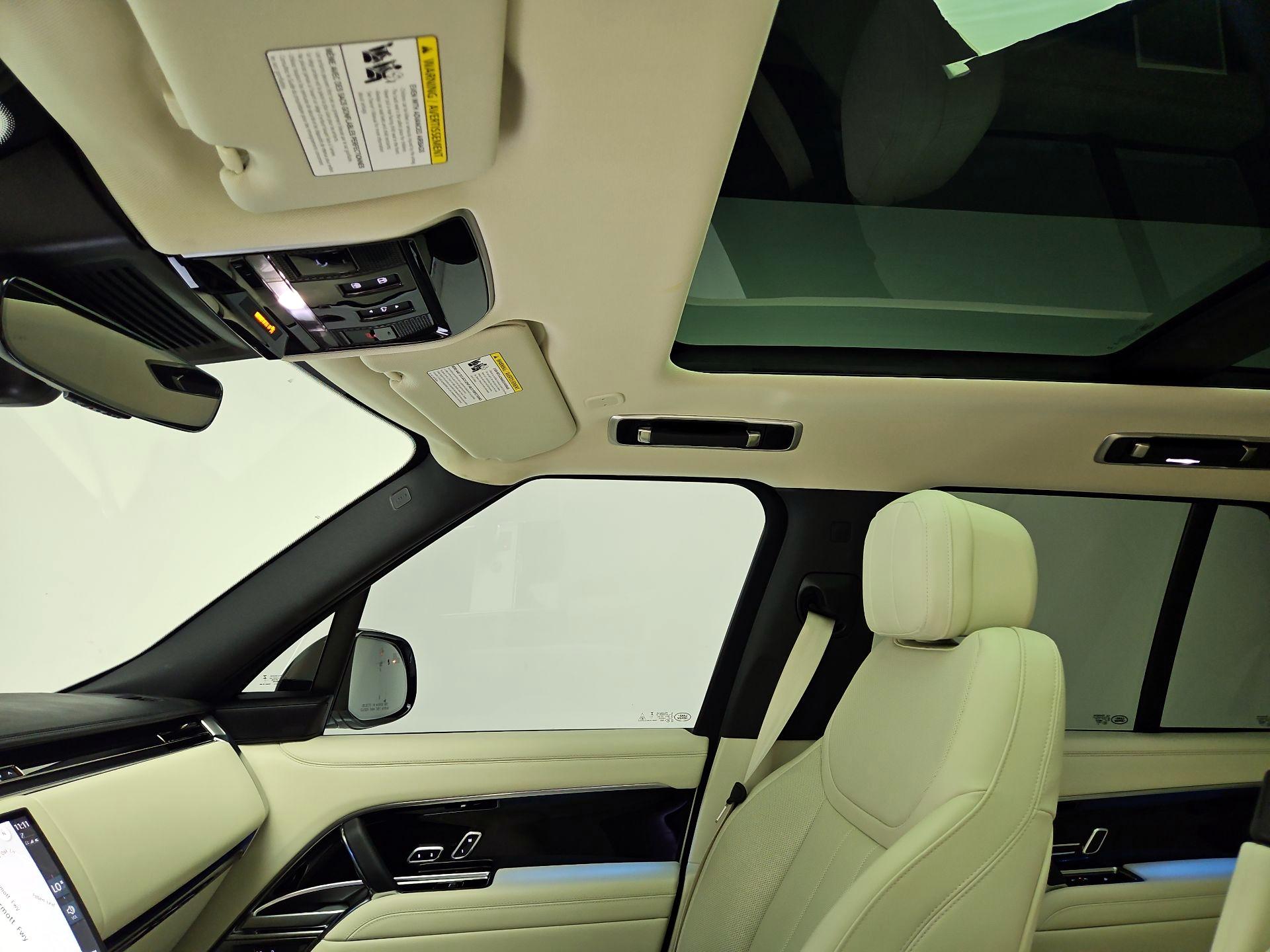 Thumbnail: 2025 Land Rover Range Rover - 20