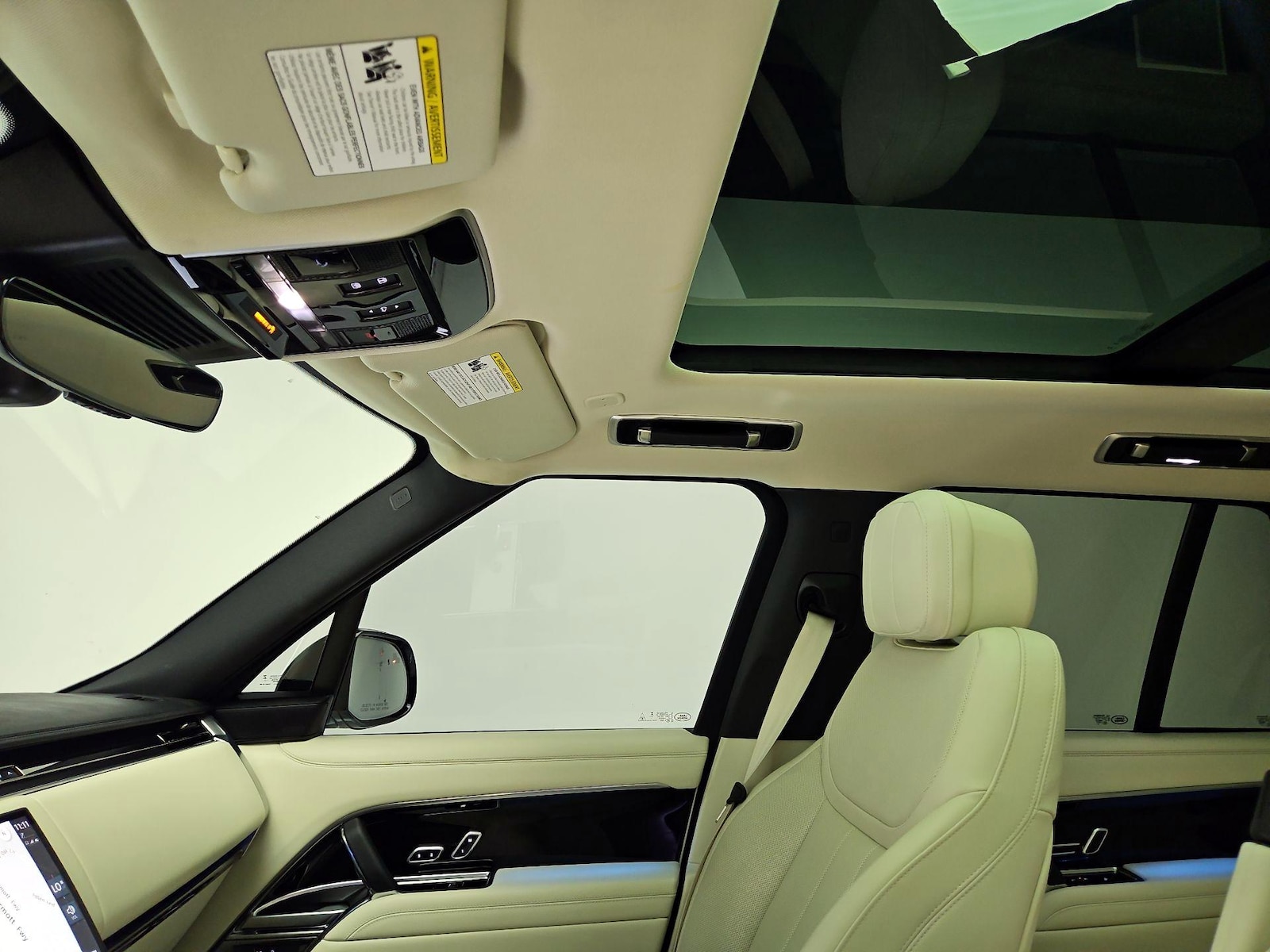 2025 Land Rover Range Rover SE - Photo 21