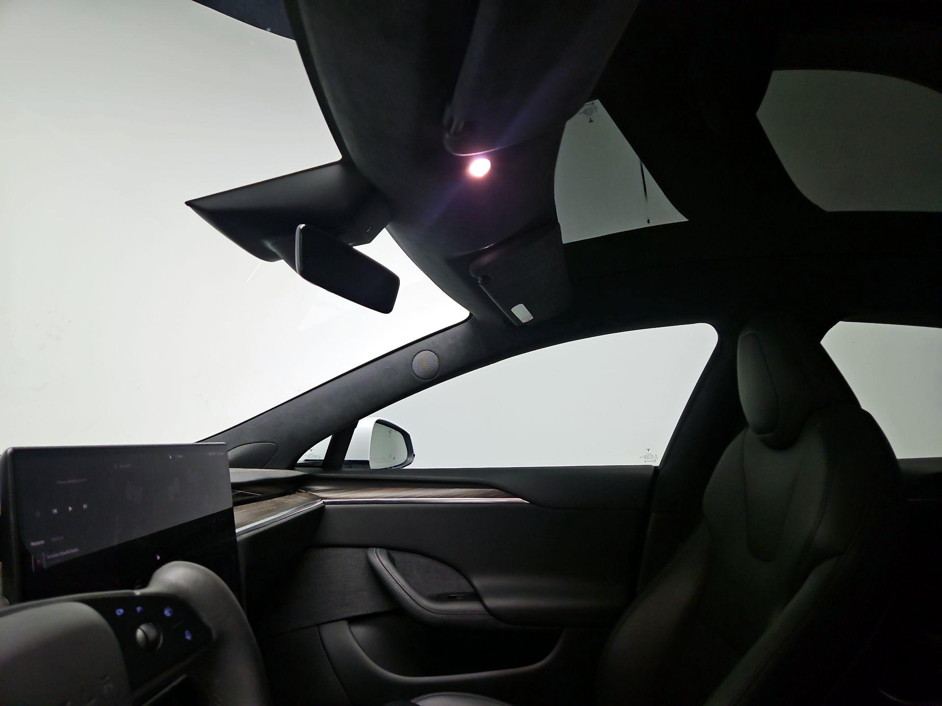 Thumbnail: 2021 Tesla Model S - 18