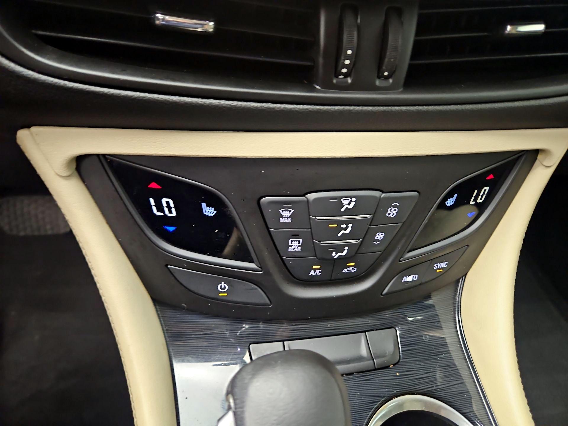 Thumbnail: 2017 Buick Envision - 16