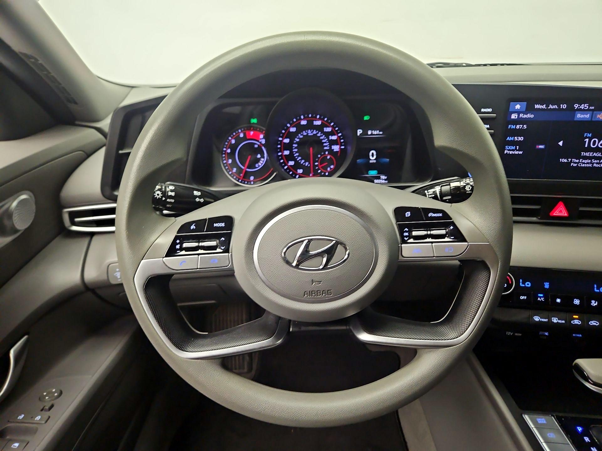 Thumbnail: 2022 Hyundai Elantra - 10