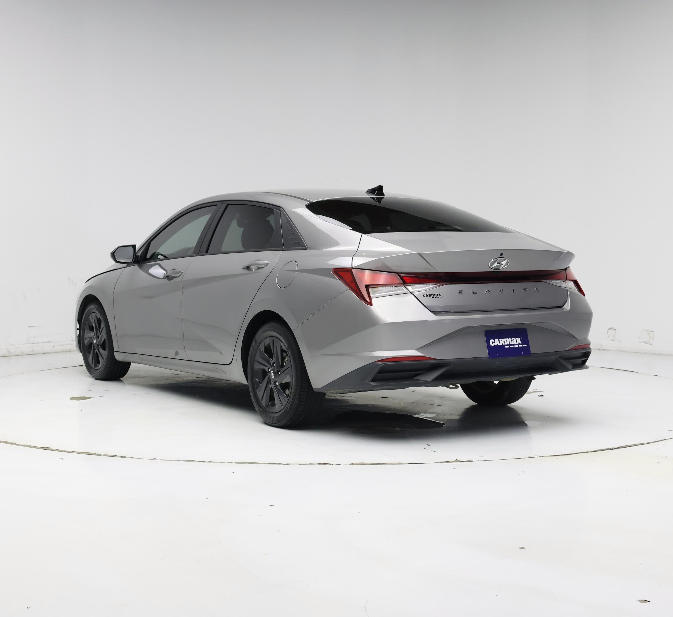 Thumbnail: 2022 Hyundai Elantra - 2