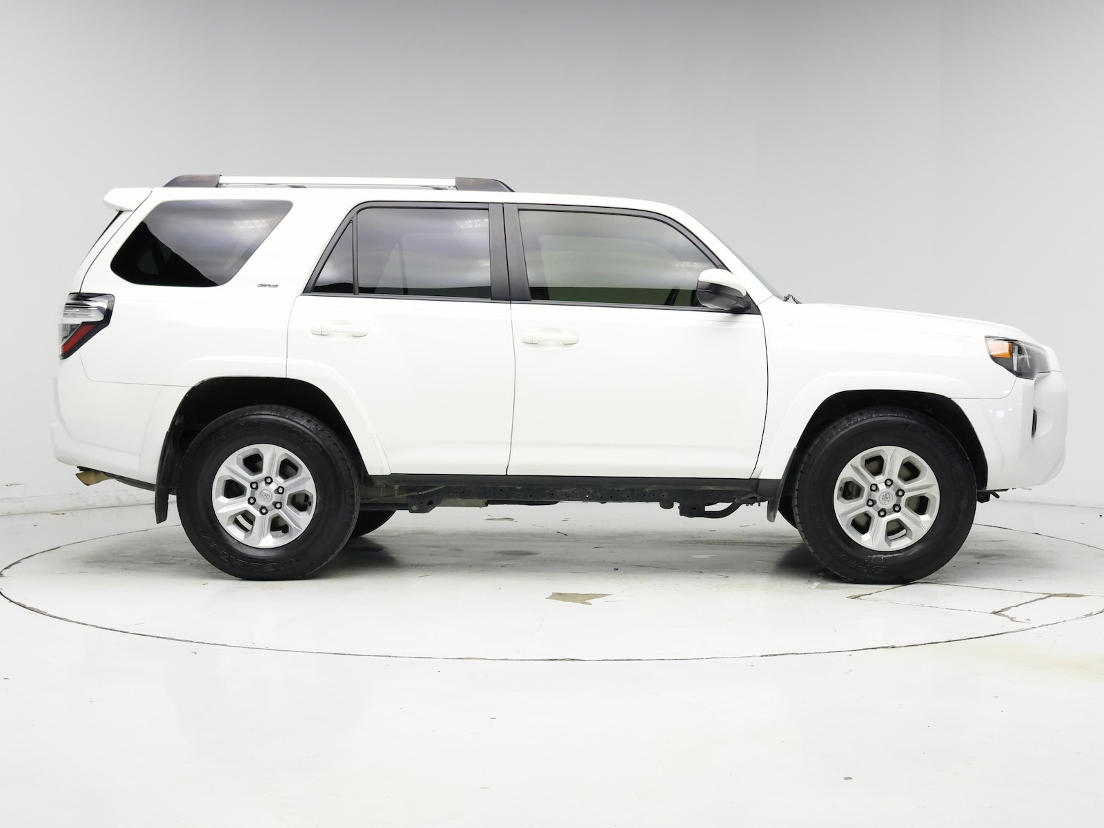 2019 Toyota 4Runner SR5 - Photo 8