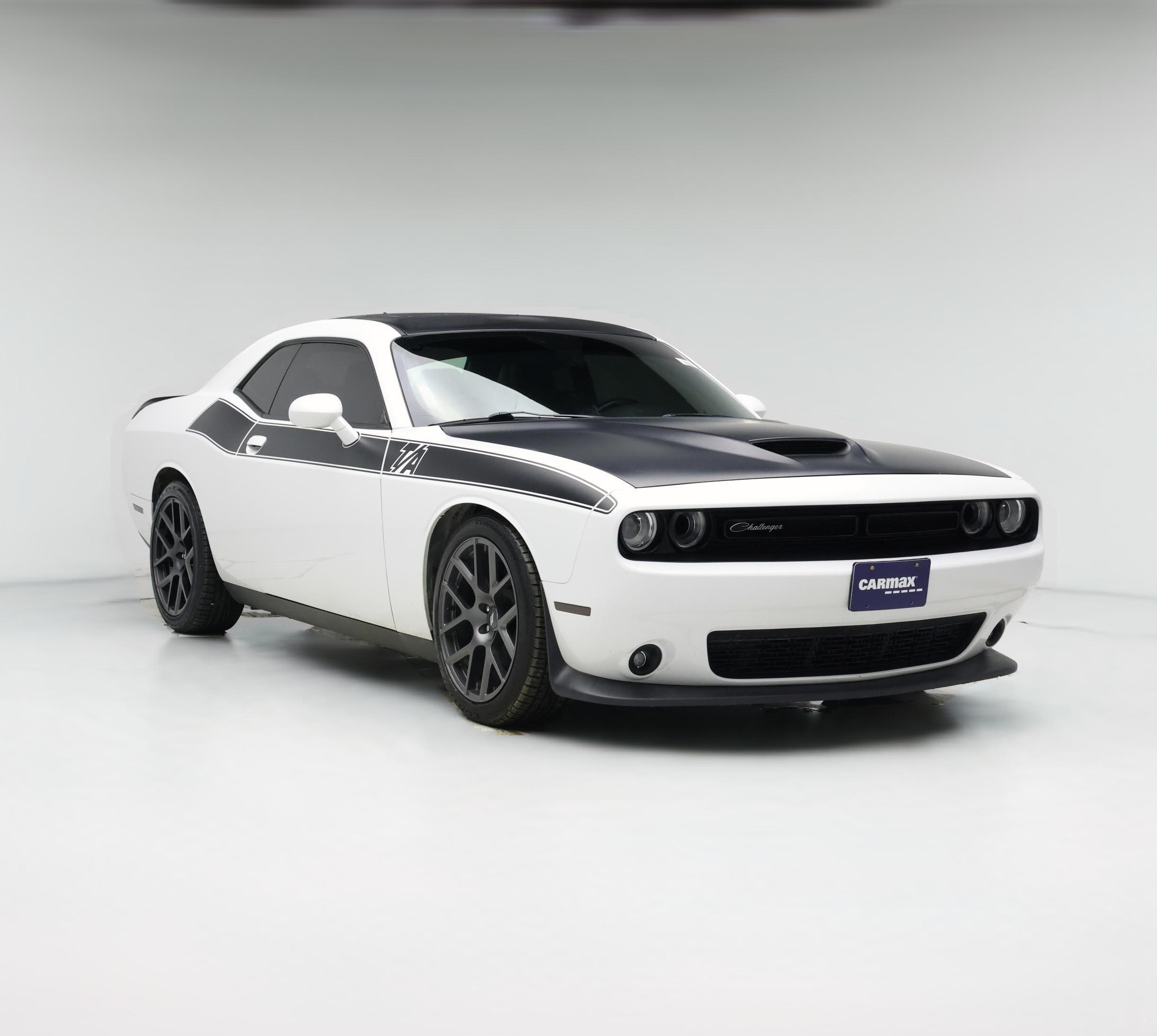 Thumbnail: 2019 Dodge Challenger - 1