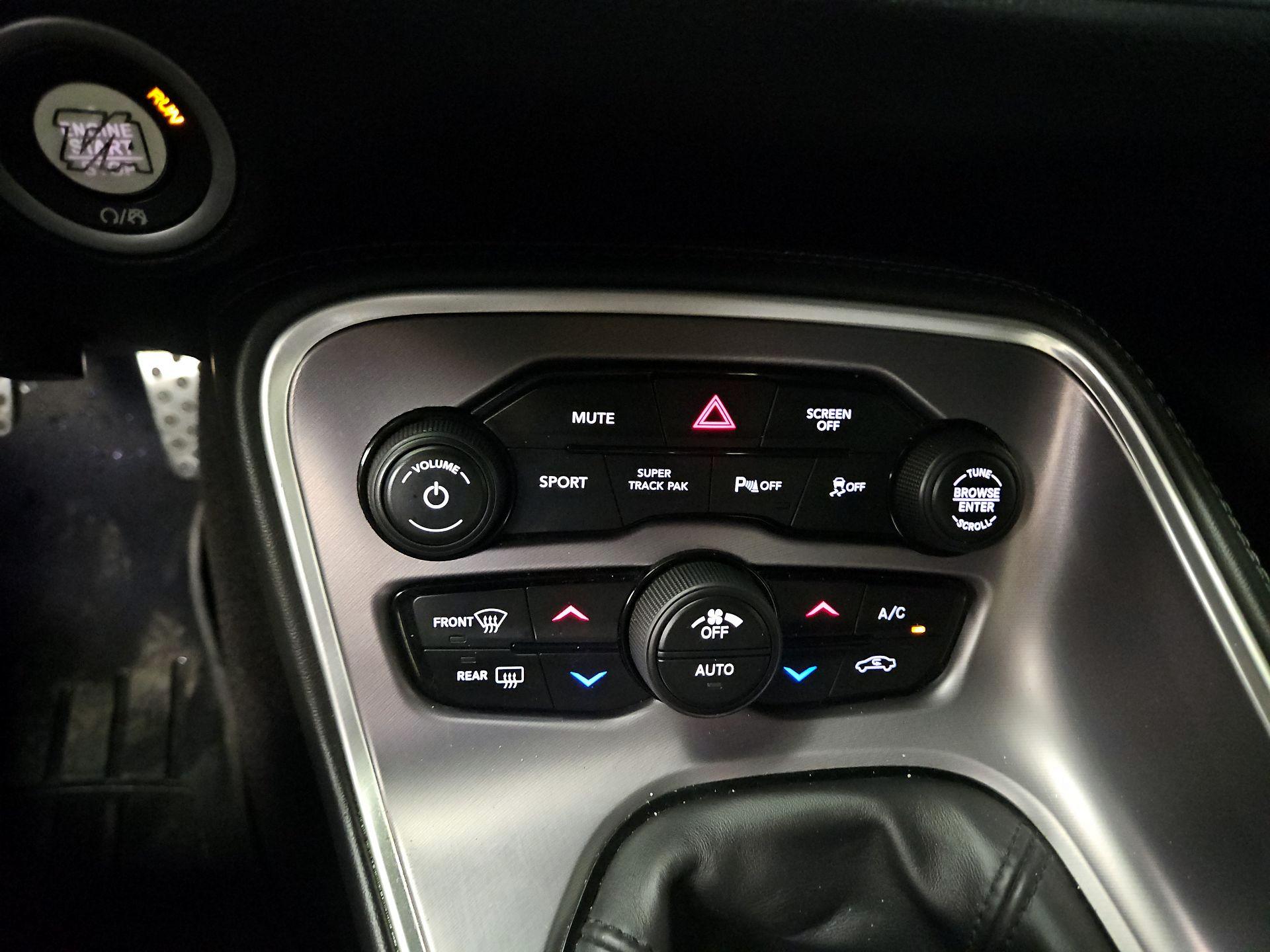 Thumbnail: 2019 Dodge Challenger - 16