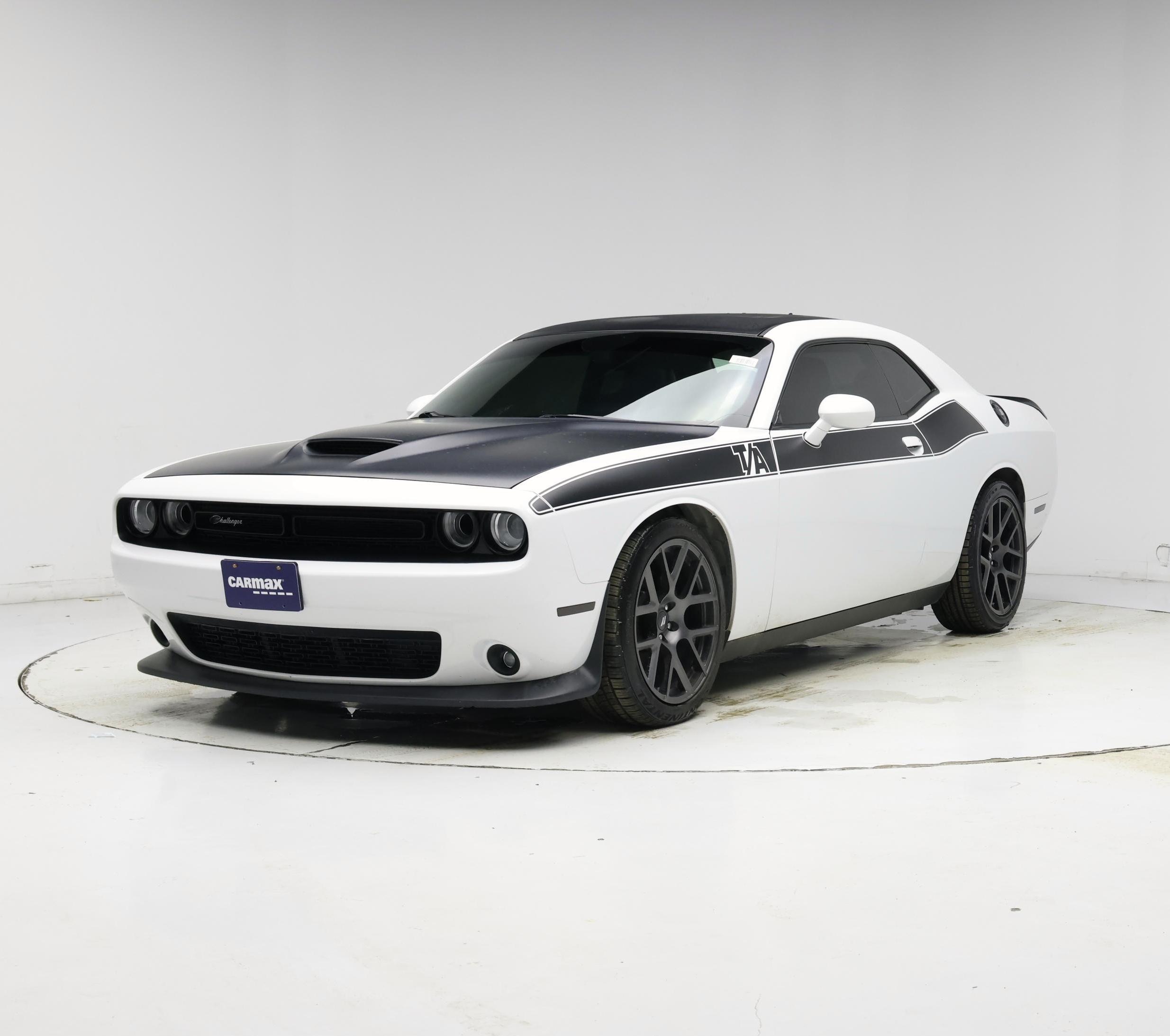 Thumbnail: 2019 Dodge Challenger - 4