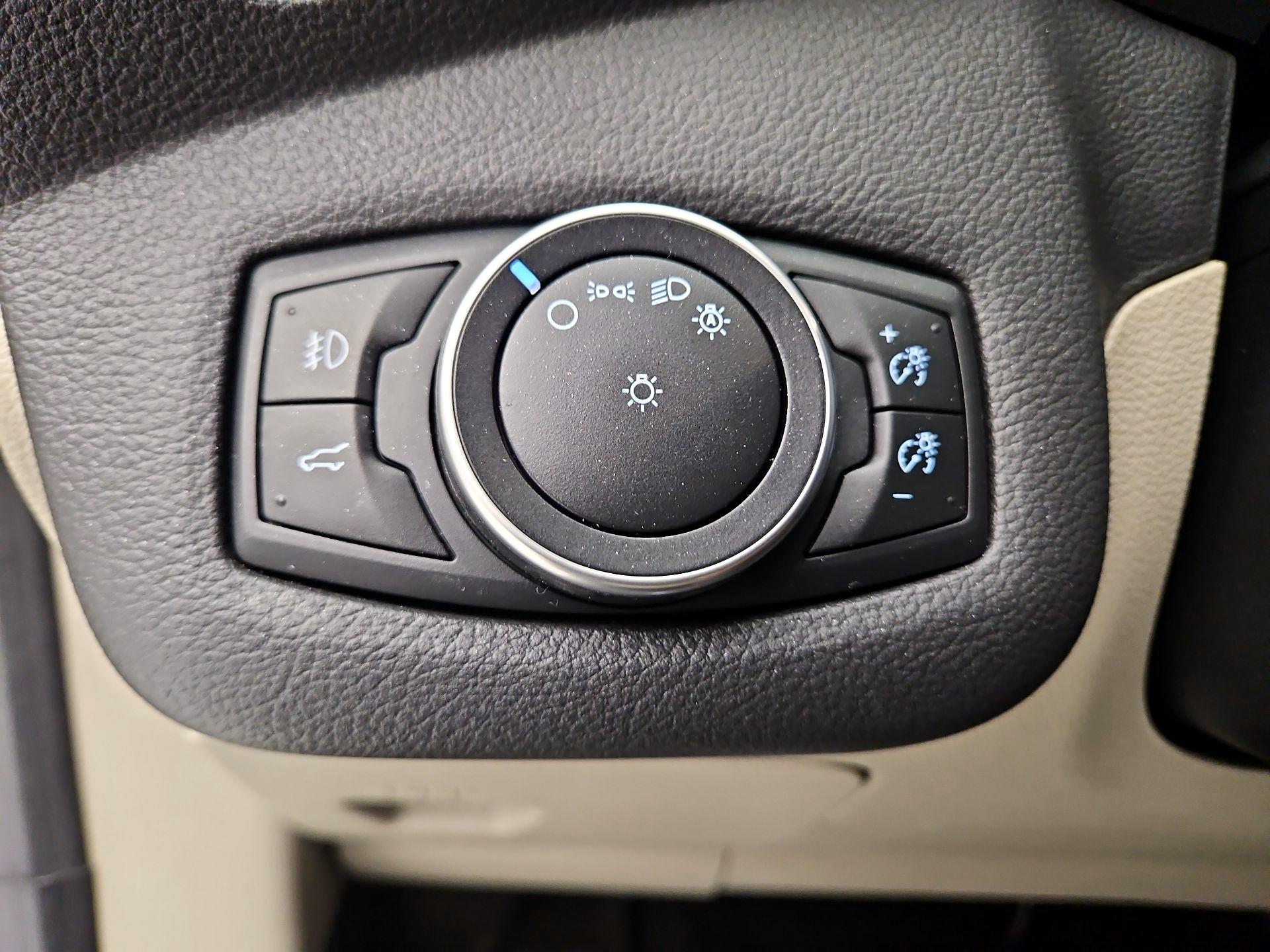 Thumbnail: 2017 Ford Escape - 13