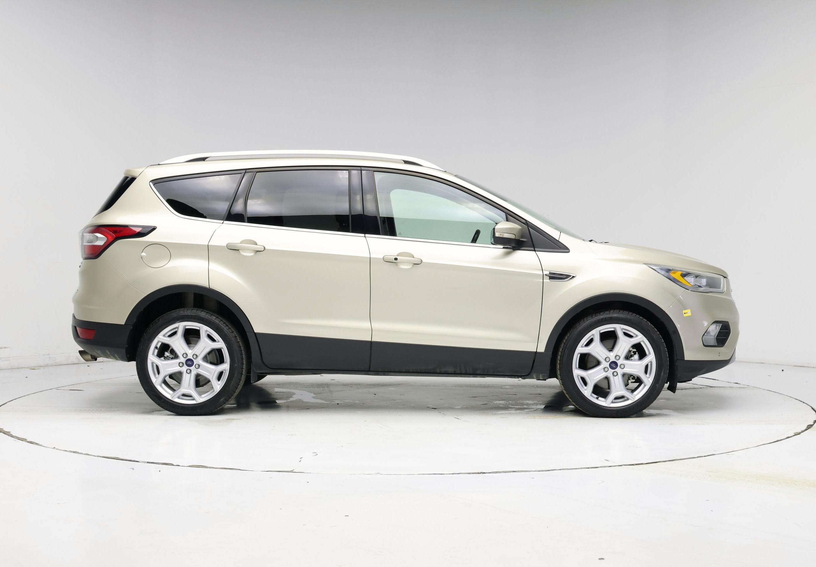 Thumbnail: 2017 Ford Escape - 7