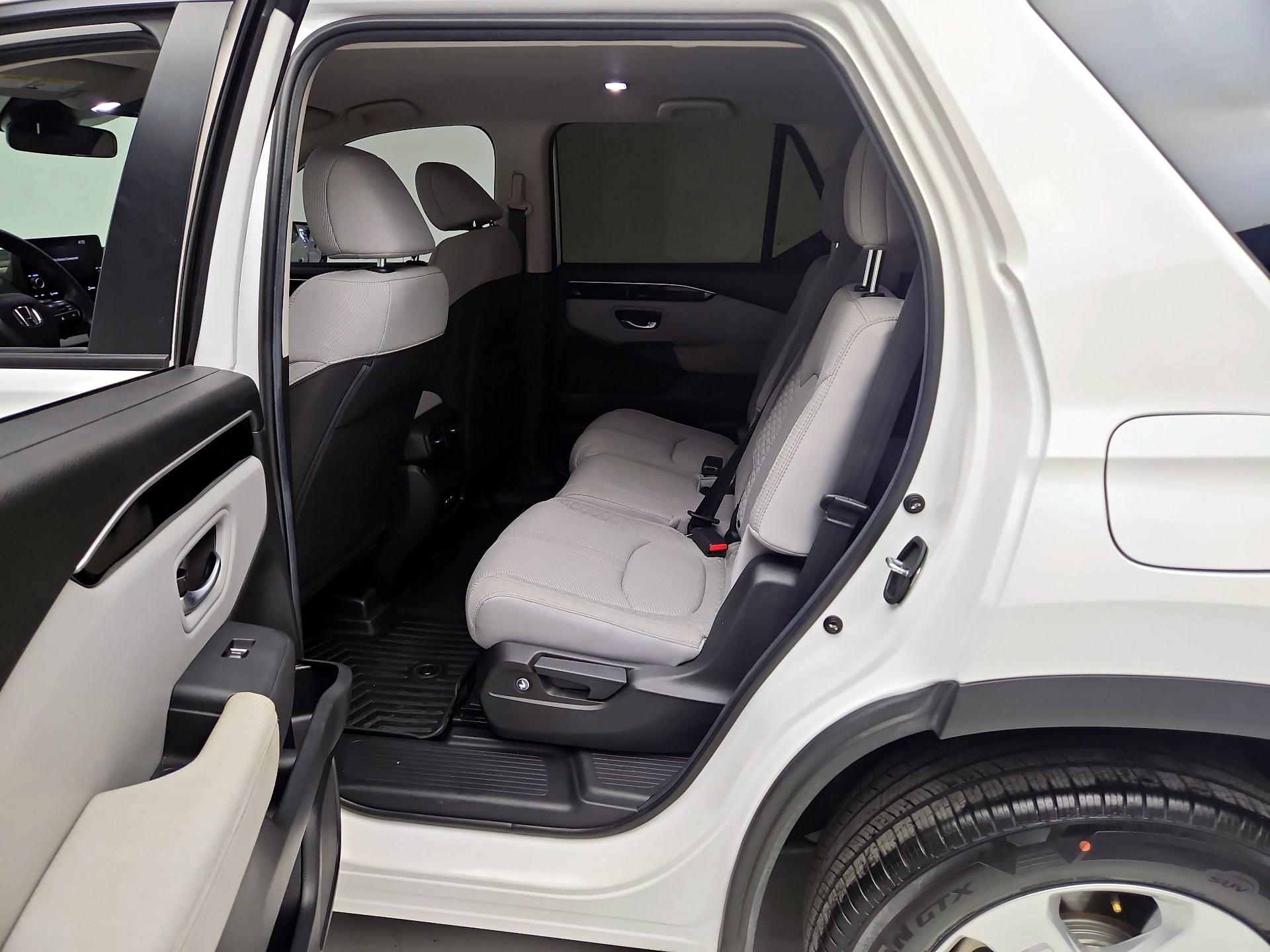 Thumbnail: 2024 Honda Pilot - 19