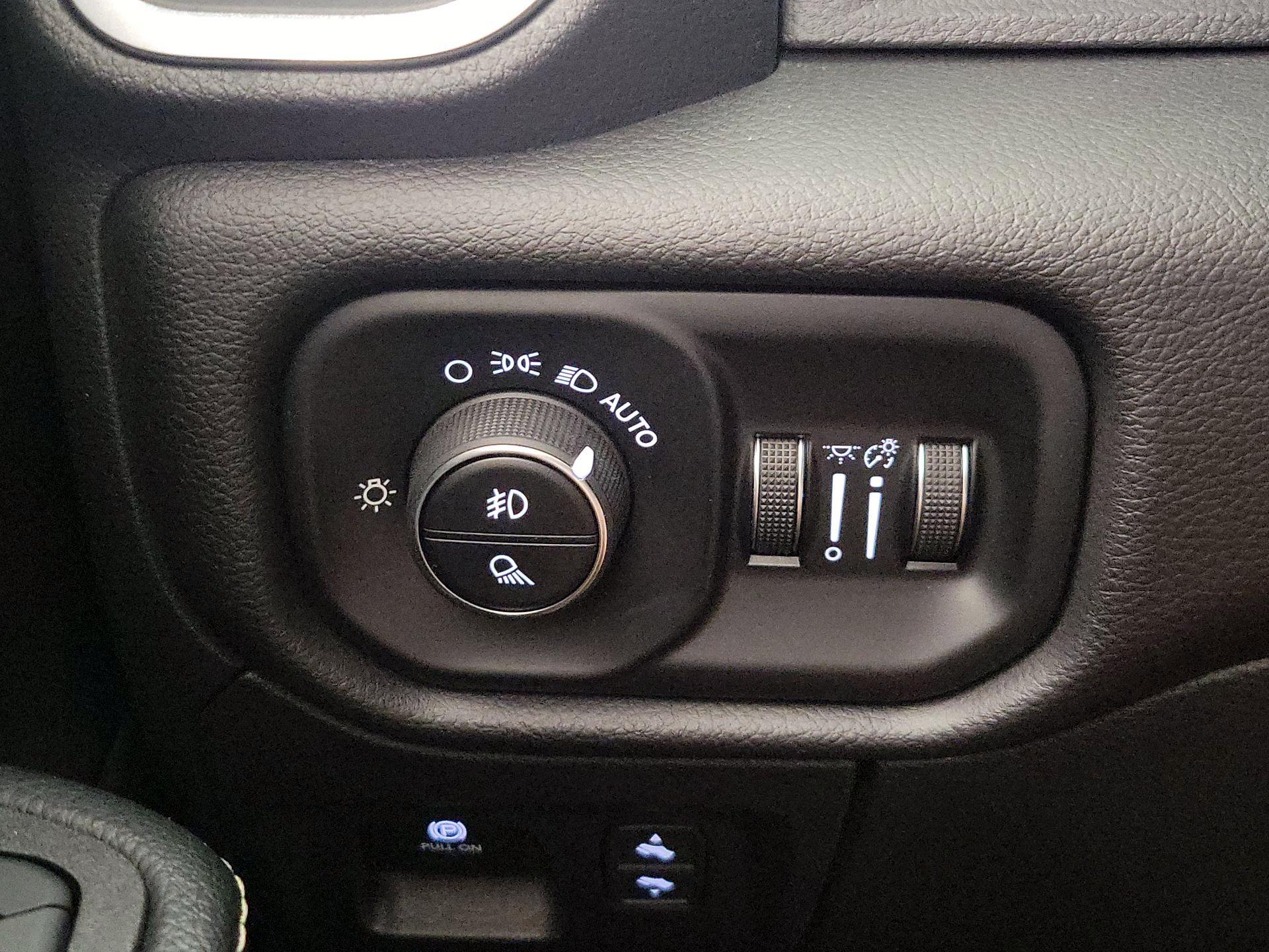 Thumbnail: 2025 RAM 1500 - 13