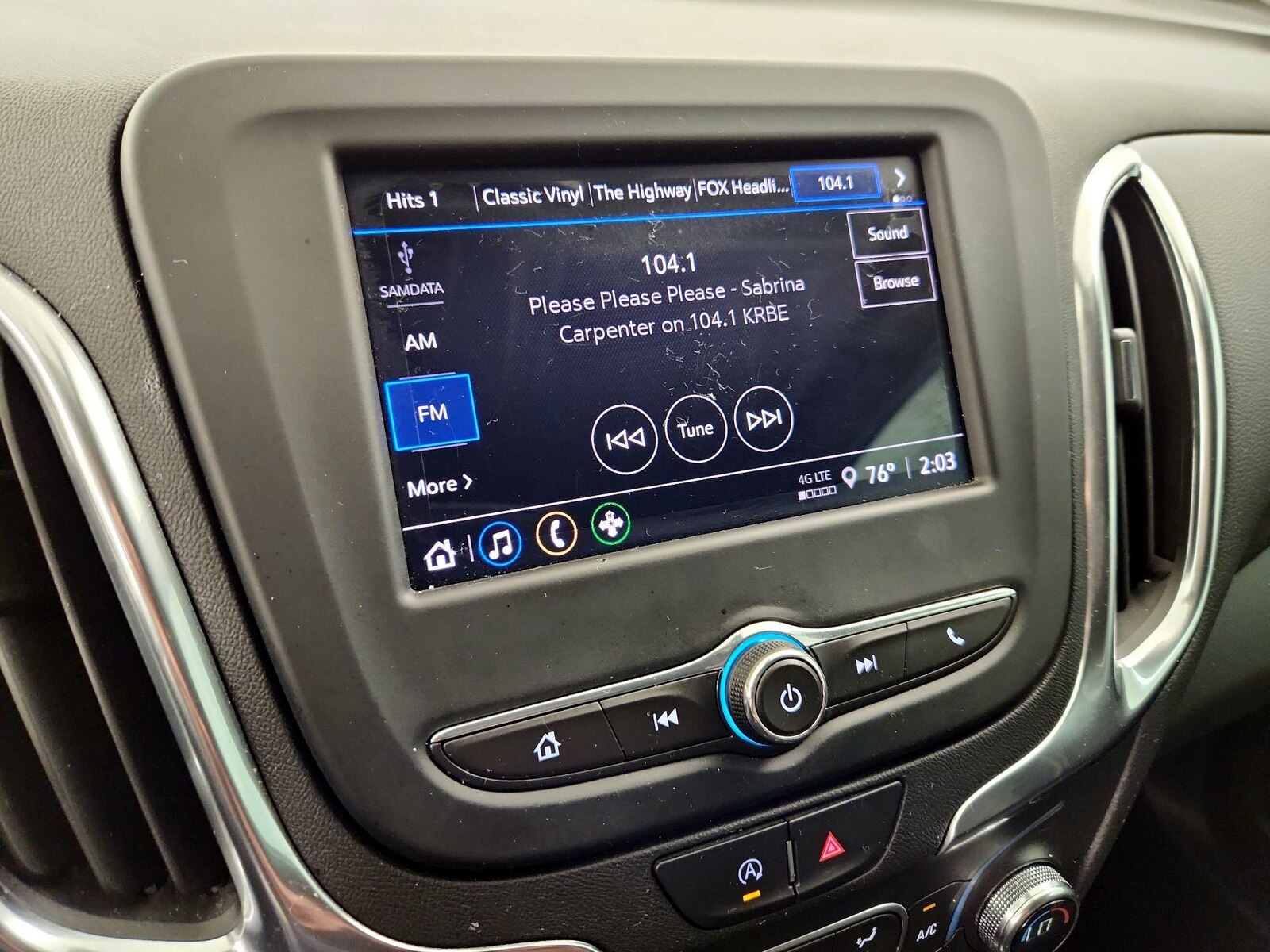 2024 Chevrolet Equinox LT - Photo 16