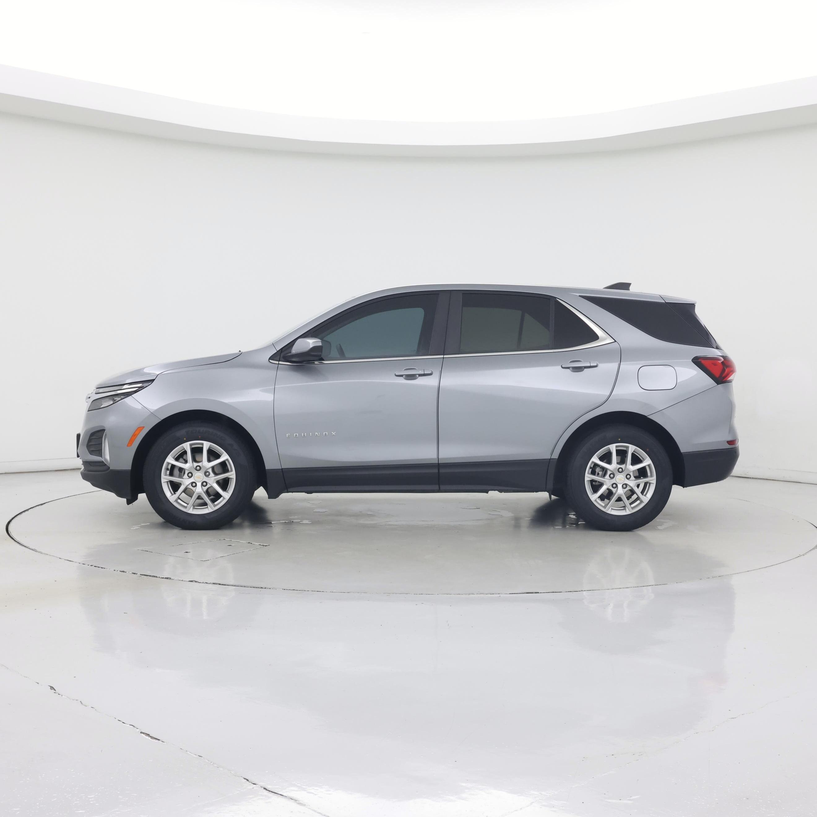 Thumbnail: 2024 Chevrolet Equinox - 3