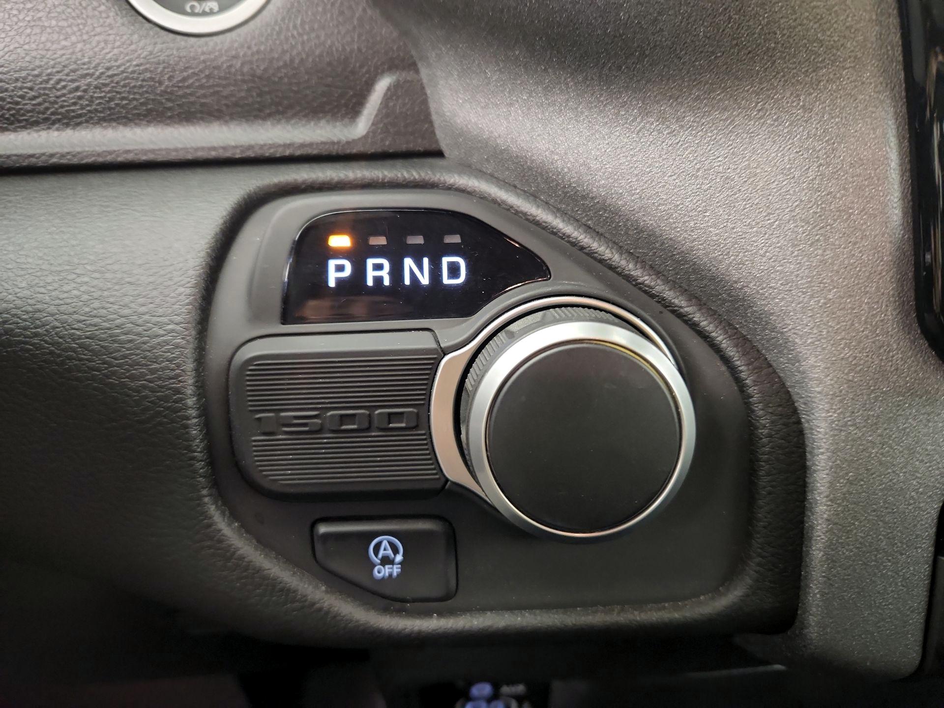 Thumbnail: 2025 RAM 1500 - 17