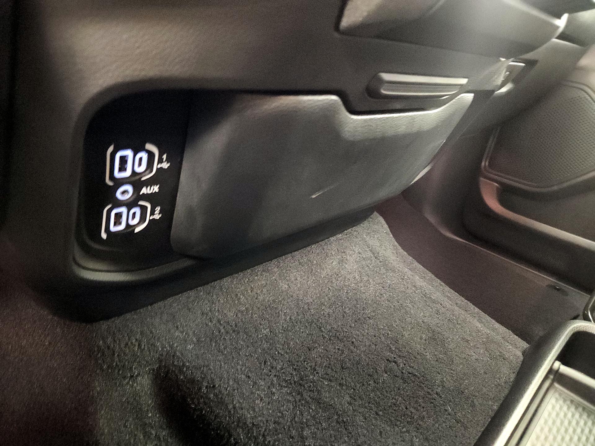 Thumbnail: 2025 RAM 1500 - 18