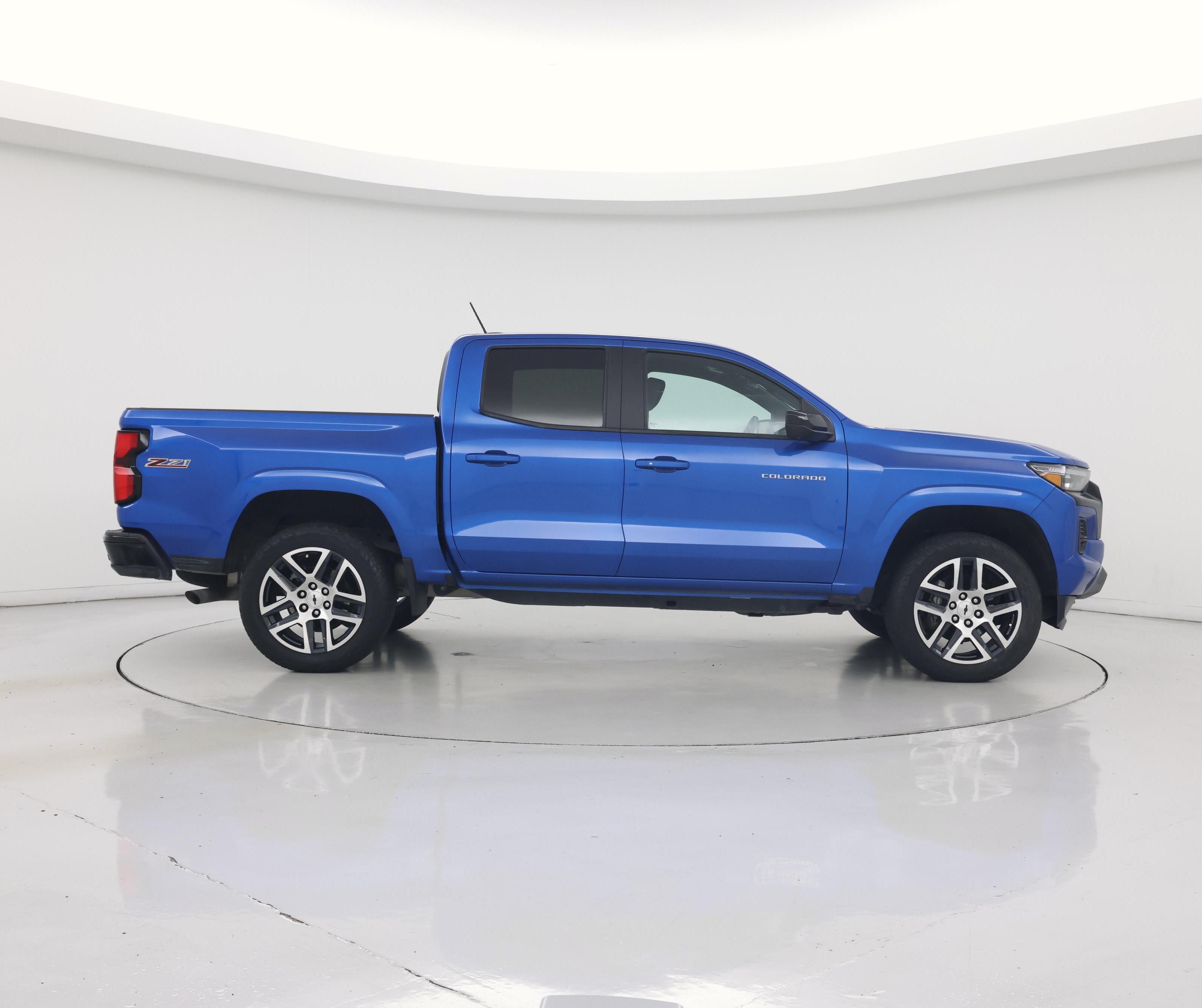 Thumbnail: 2023 Chevrolet Colorado - 7