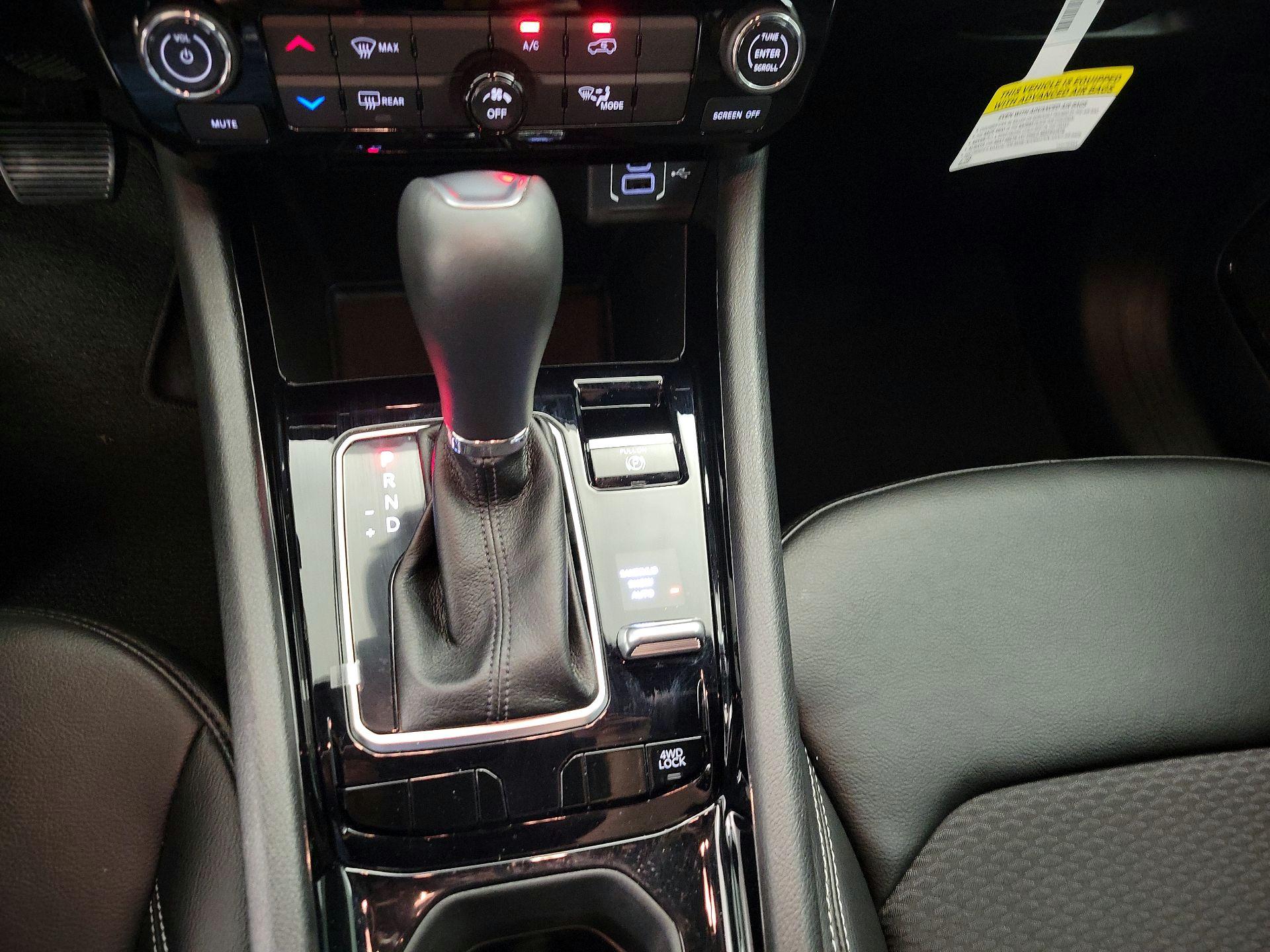Thumbnail: 2023 Jeep Compass - 17
