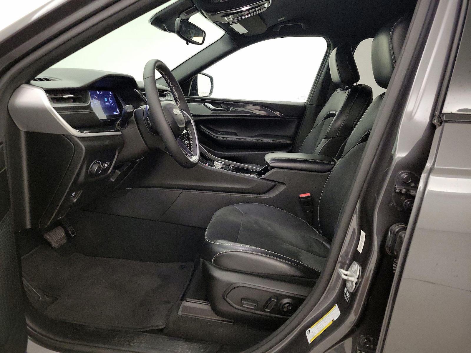 2023 Jeep Grand Cherokee L Altitude - Photo 12