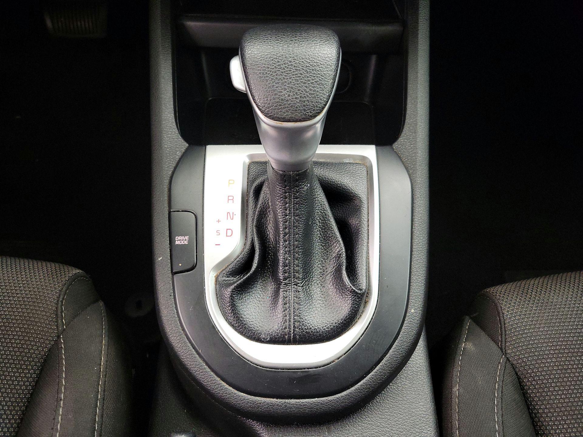 Thumbnail: 2023 Kia Forte - 17