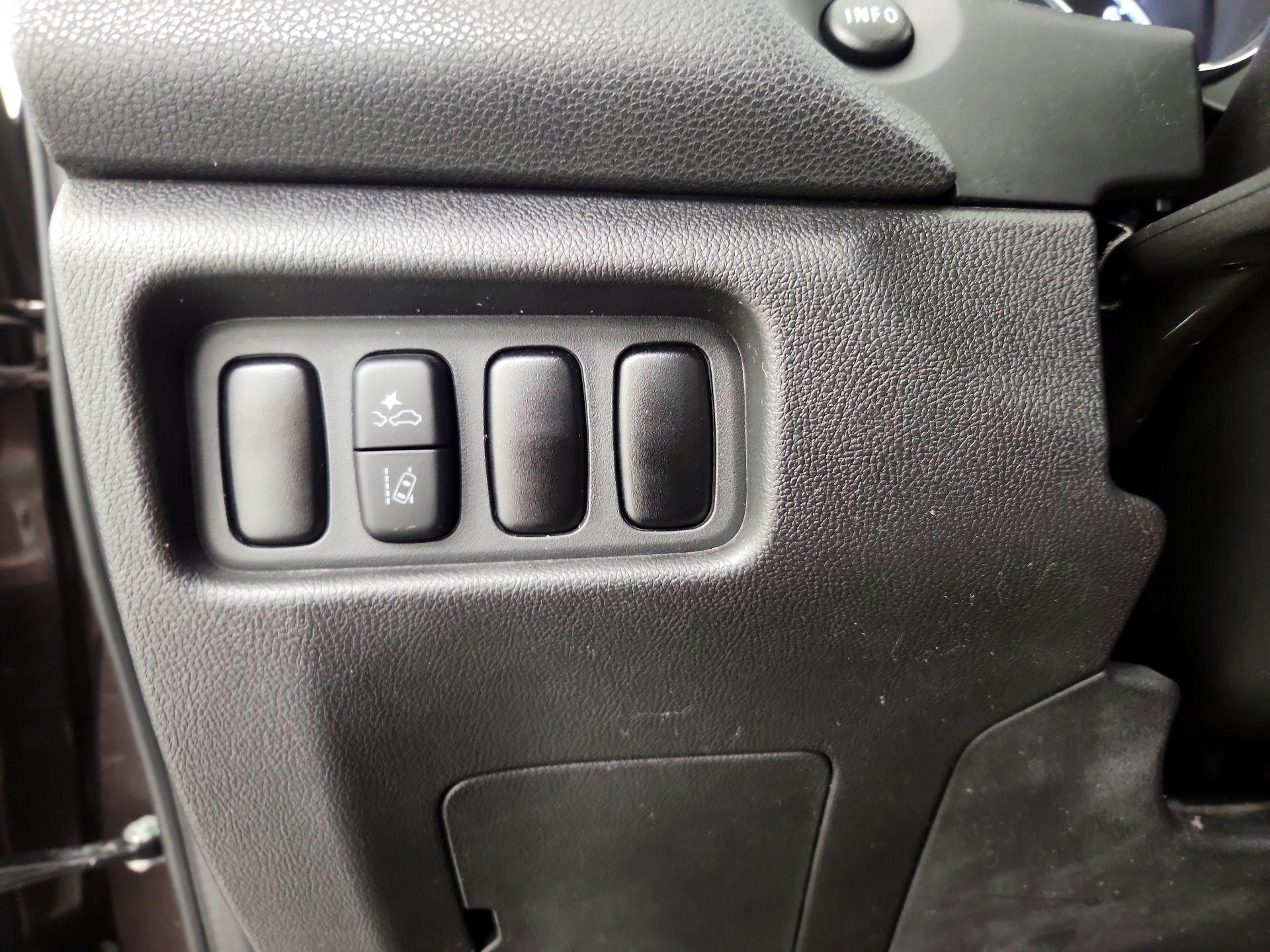 Thumbnail: 2021 Mitsubishi Outlander Sport - 13