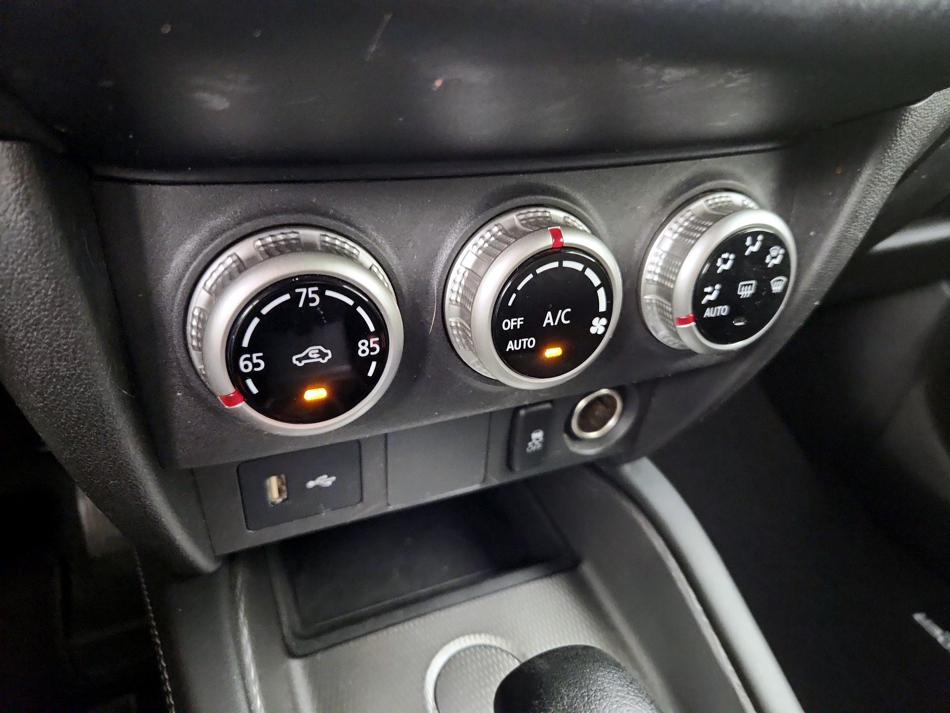 Thumbnail: 2021 Mitsubishi Outlander Sport - 16