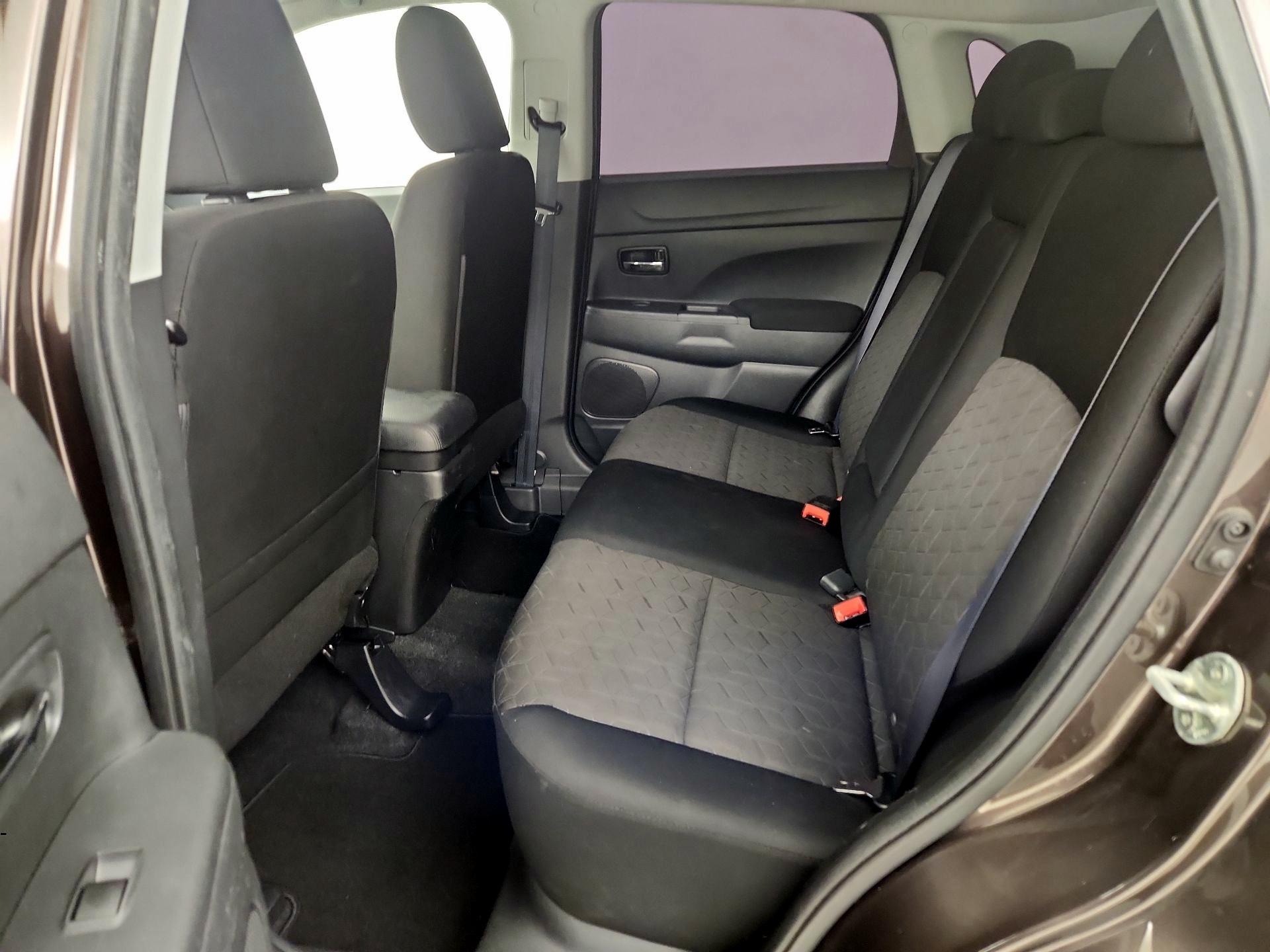 Thumbnail: 2021 Mitsubishi Outlander Sport - 19